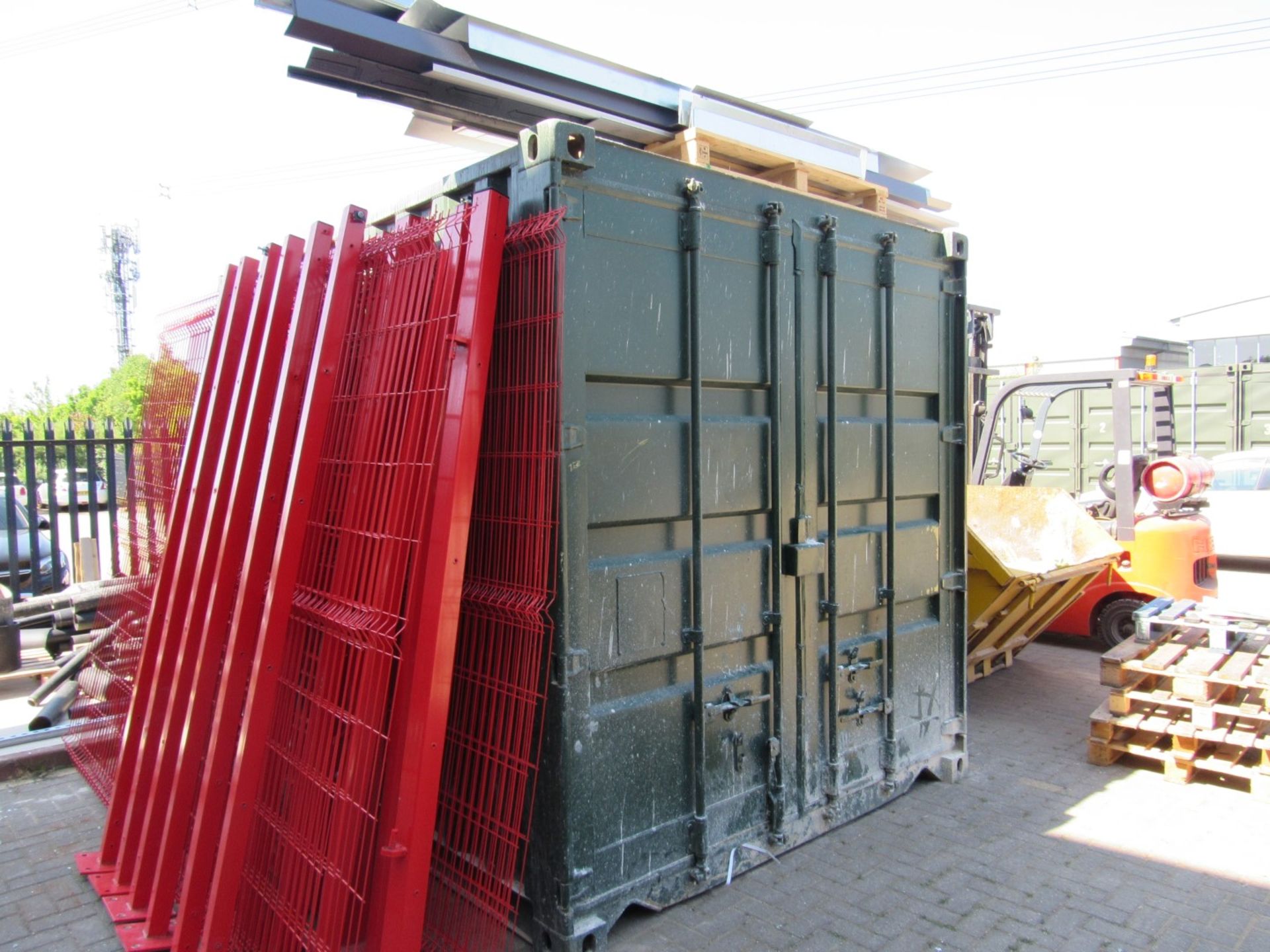 10ft Shipping Containr / Container storage unit - Image 2 of 11