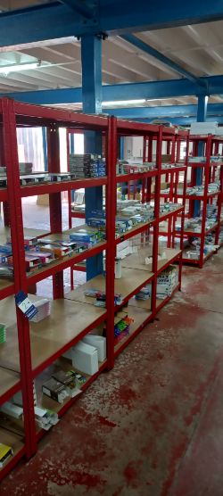 Lightweight Boltless Warehouse Racking and Related Equipment