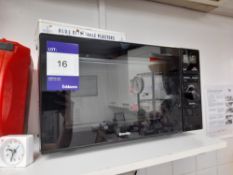 Kettle, microwave and 2 x electric domestic whisk