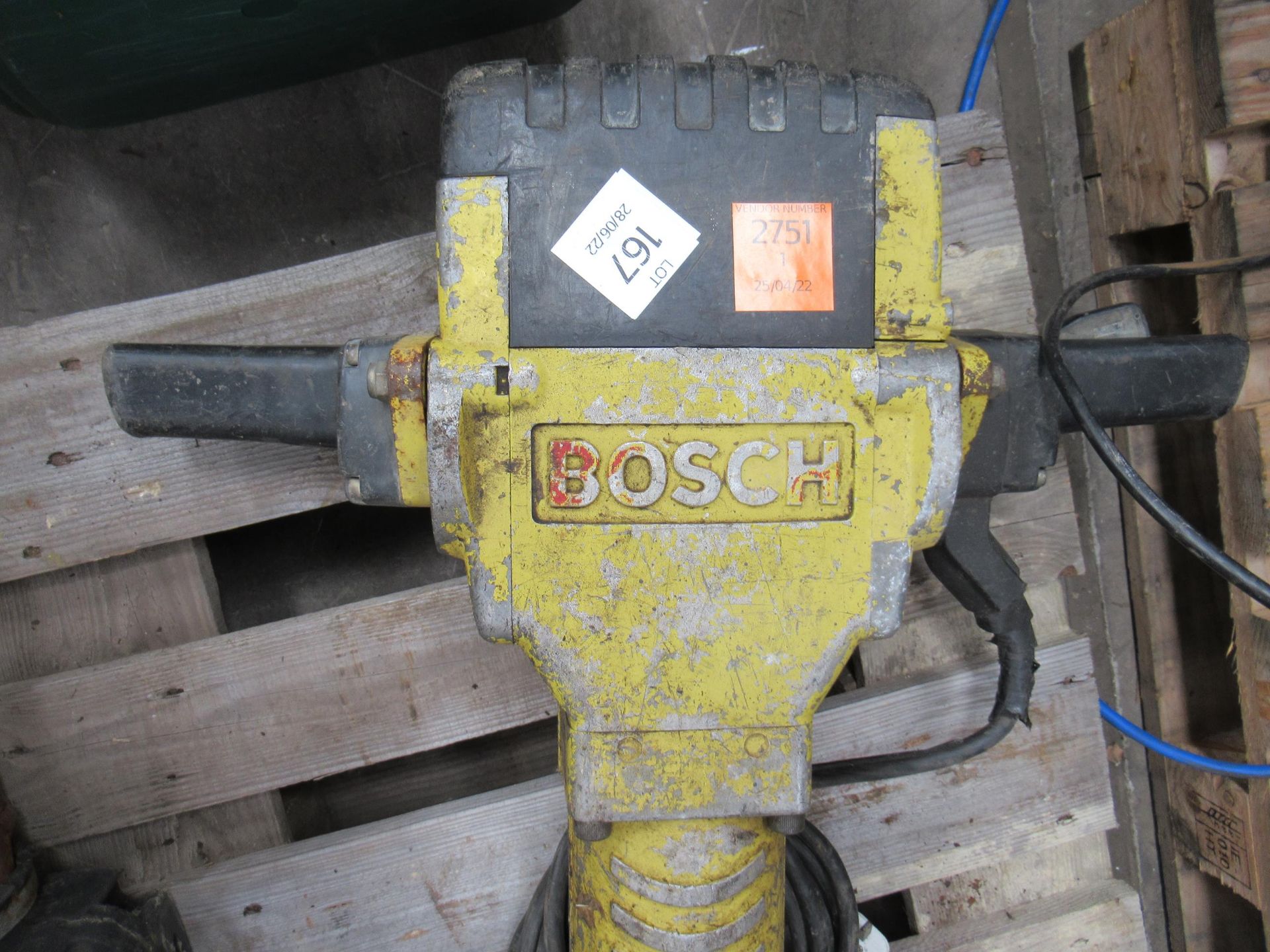 A Bosch Jack Hammer. Please note there is a £5 Plus VAT lift out Fee on this lot - Image 2 of 3