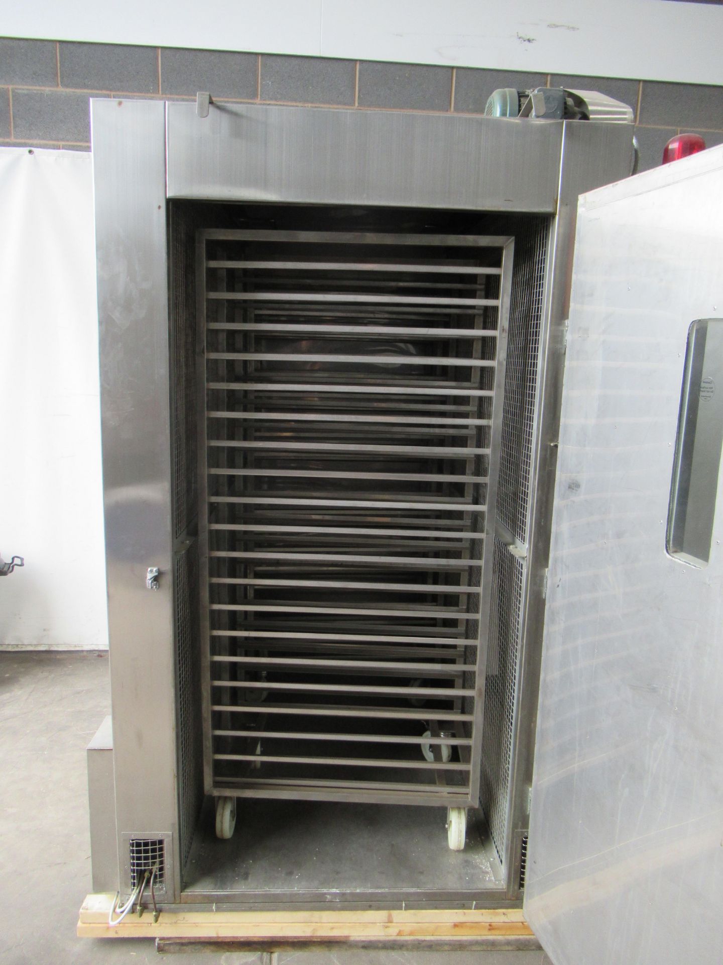 Tsung Hsing 'box type dryer' commercial oven/dryer with two trollies, 415V, 50Hz - Image 7 of 7