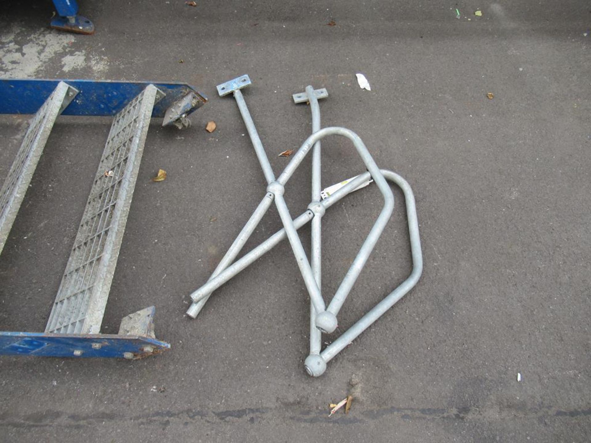 A Heavy Duty Work Platform. Part Dismantled. Working Height 1120mm - Image 6 of 6