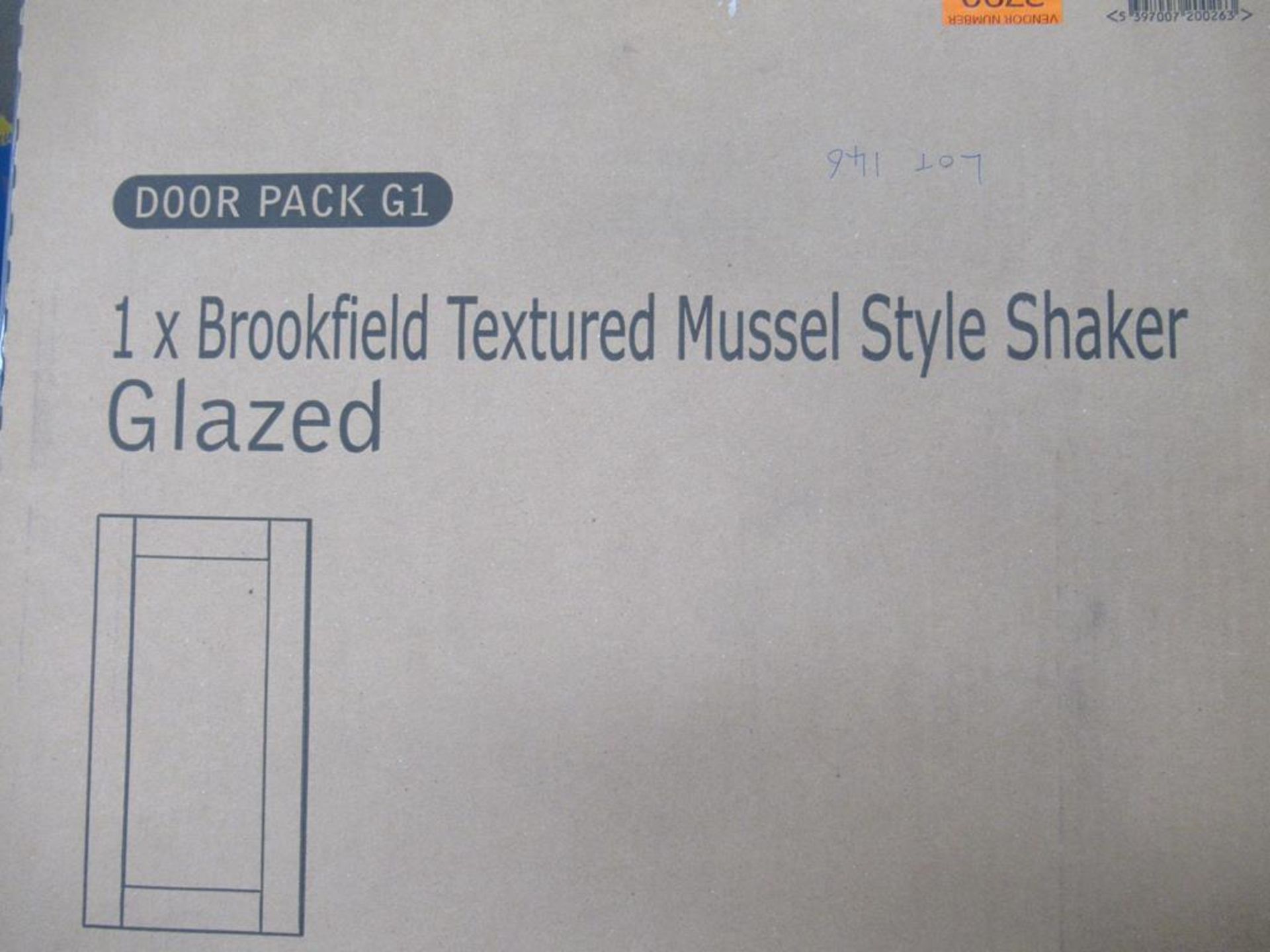 28x Brookfield textured mussel style shaker glazed doors, 500mm tall - Image 4 of 4