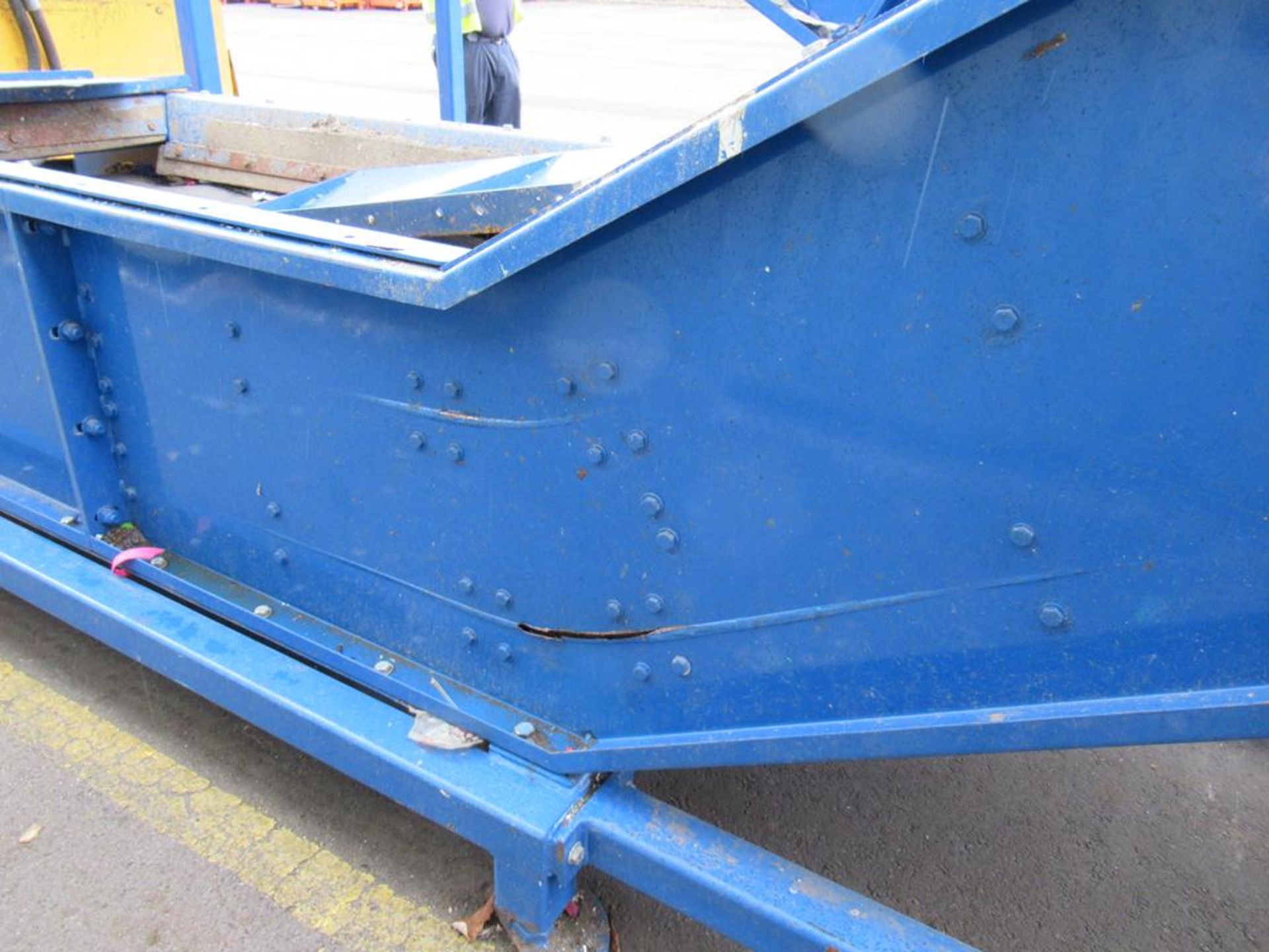 Unbranded Rising Conveyor approx L6500mm, H2200mm, W800mm (Missing Conveyor Belt) See Photos for Dam - Image 7 of 9