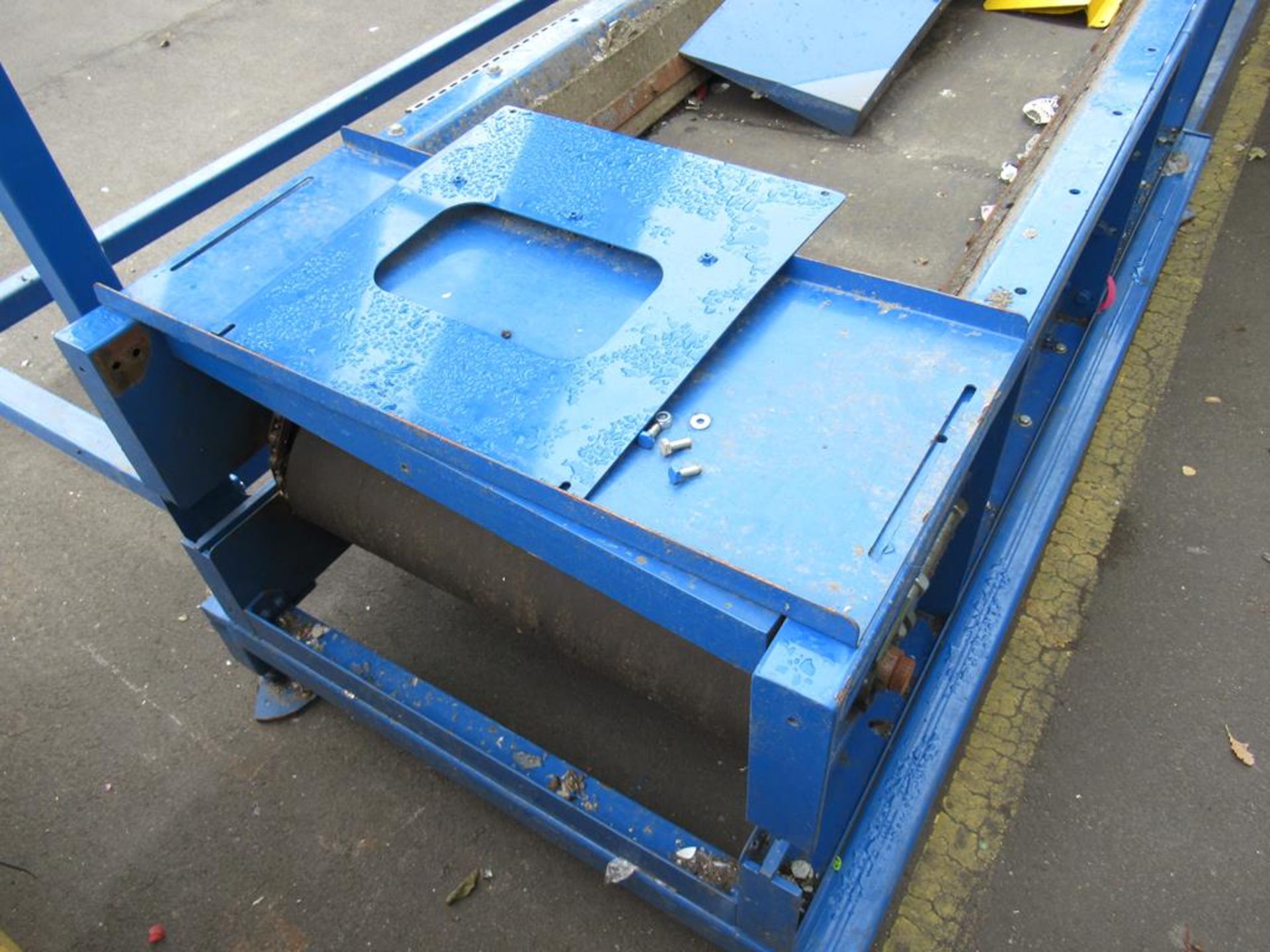 Unbranded Rising Conveyor approx L6500mm, H2200mm, W800mm (Missing Conveyor Belt) See Photos for Dam - Image 5 of 9