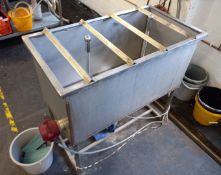 Twin station keg washer with heating element, 240v