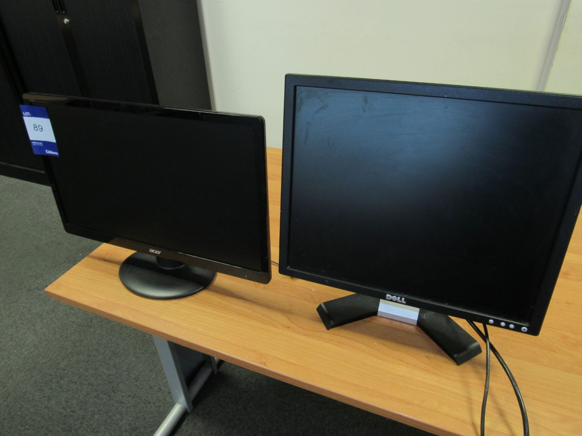 Acer S220HQL monitor, and Dell E197FPf monitor