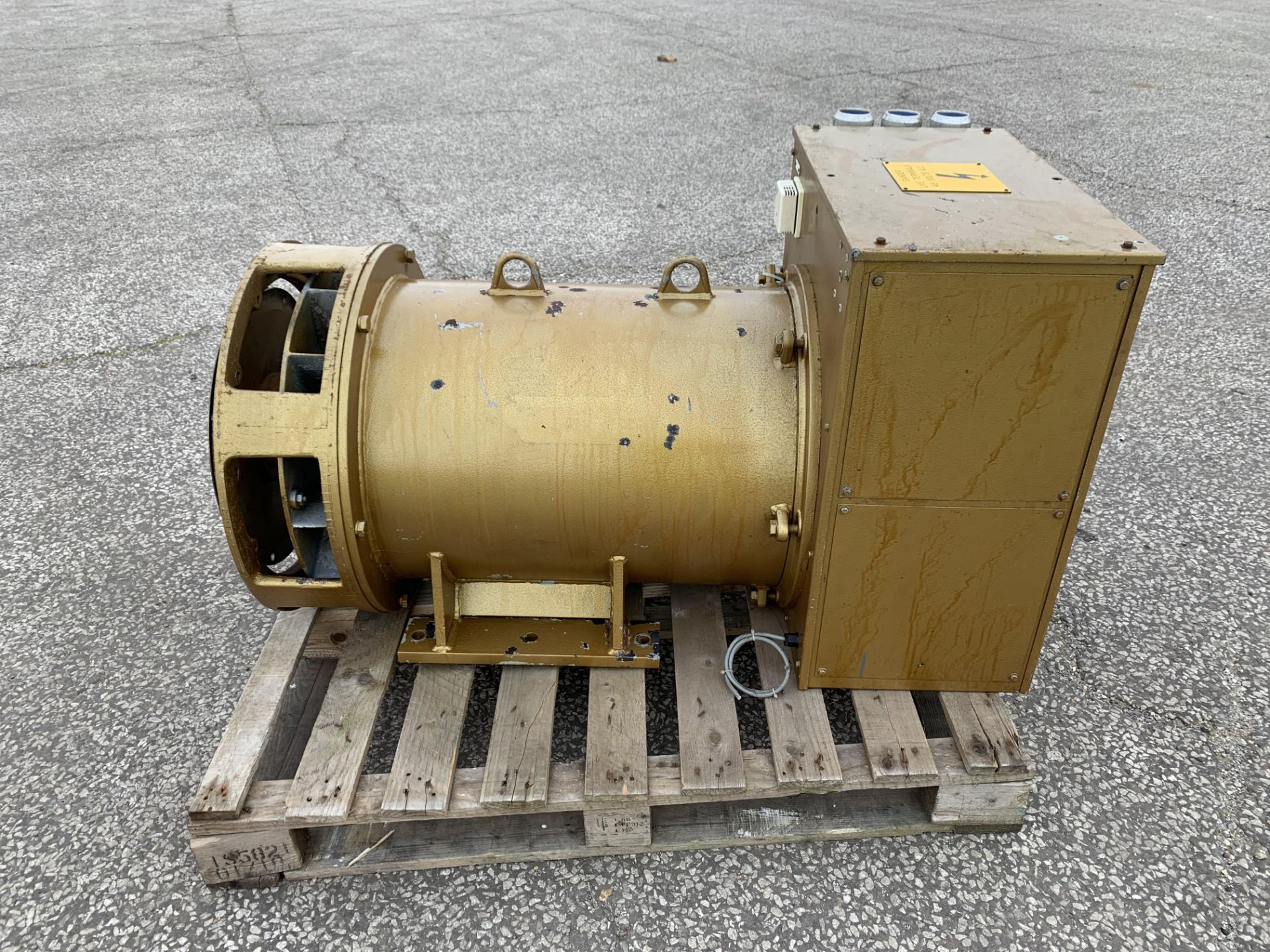 Alternator: 250Kva Ex Standby