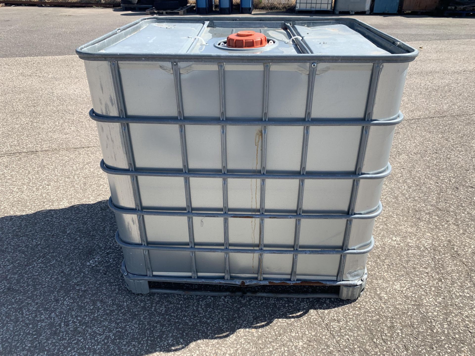 Schutz 1000Litre IBC