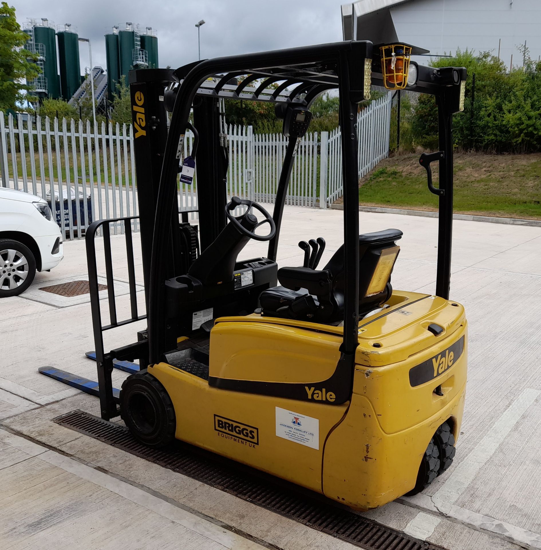 Yale ERP18VT MWBF2080 1.8tonne capacity Electric Forklift Truck, serial number G807B02410H (2010), - Image 2 of 17