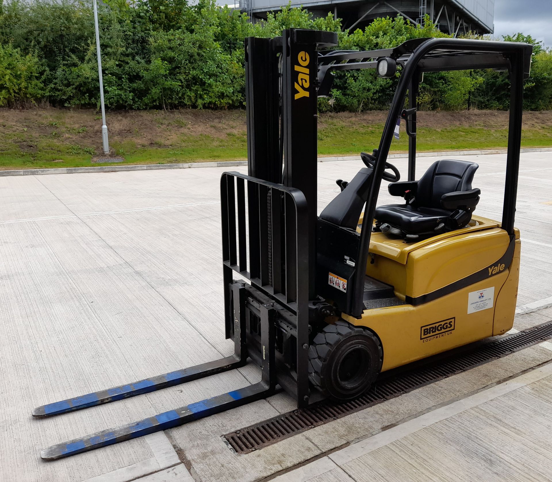 Yale ERP18VT MWBF2080 1.8tonne capacity Electric Forklift Truck, serial number G807B02410H (2010),
