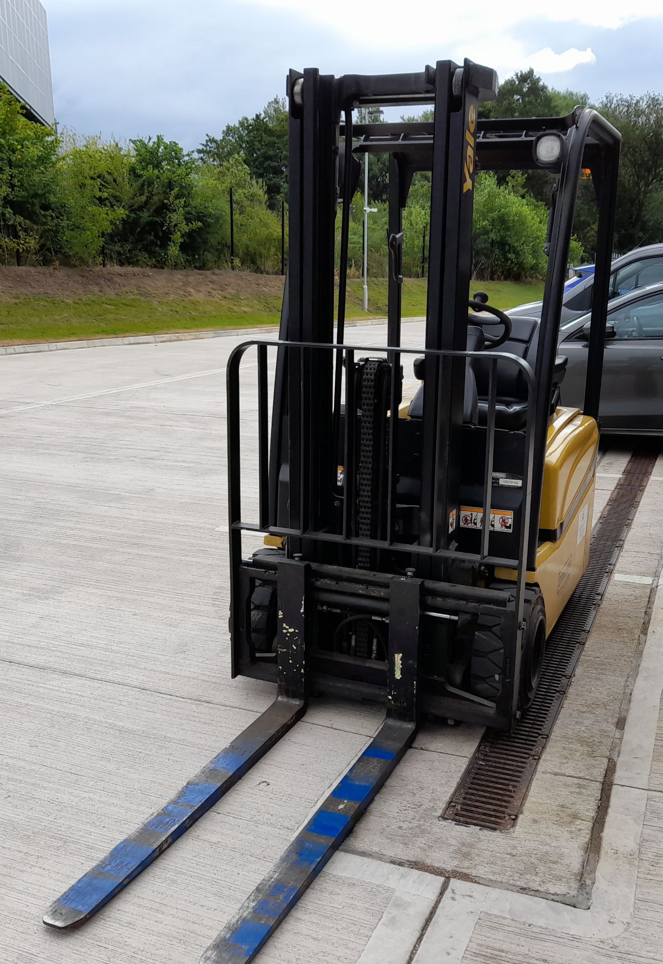 Yale ERP18VT MWBF2080 1.8tonne capacity Electric Forklift Truck, serial number G807B02410H (2010), - Image 5 of 17