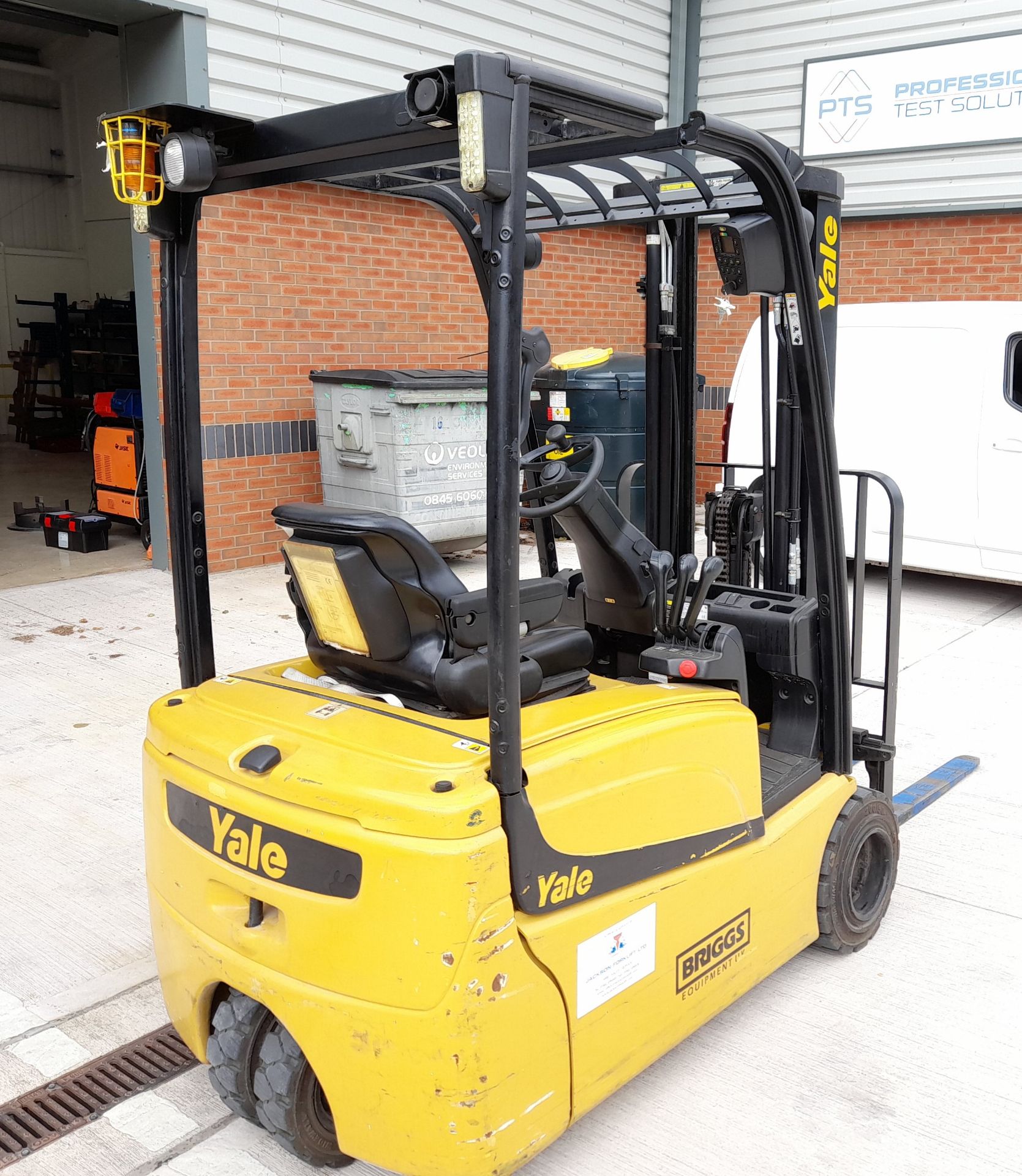 Yale ERP18VT MWBF2080 1.8tonne capacity Electric Forklift Truck, serial number G807B02410H (2010), - Image 4 of 17