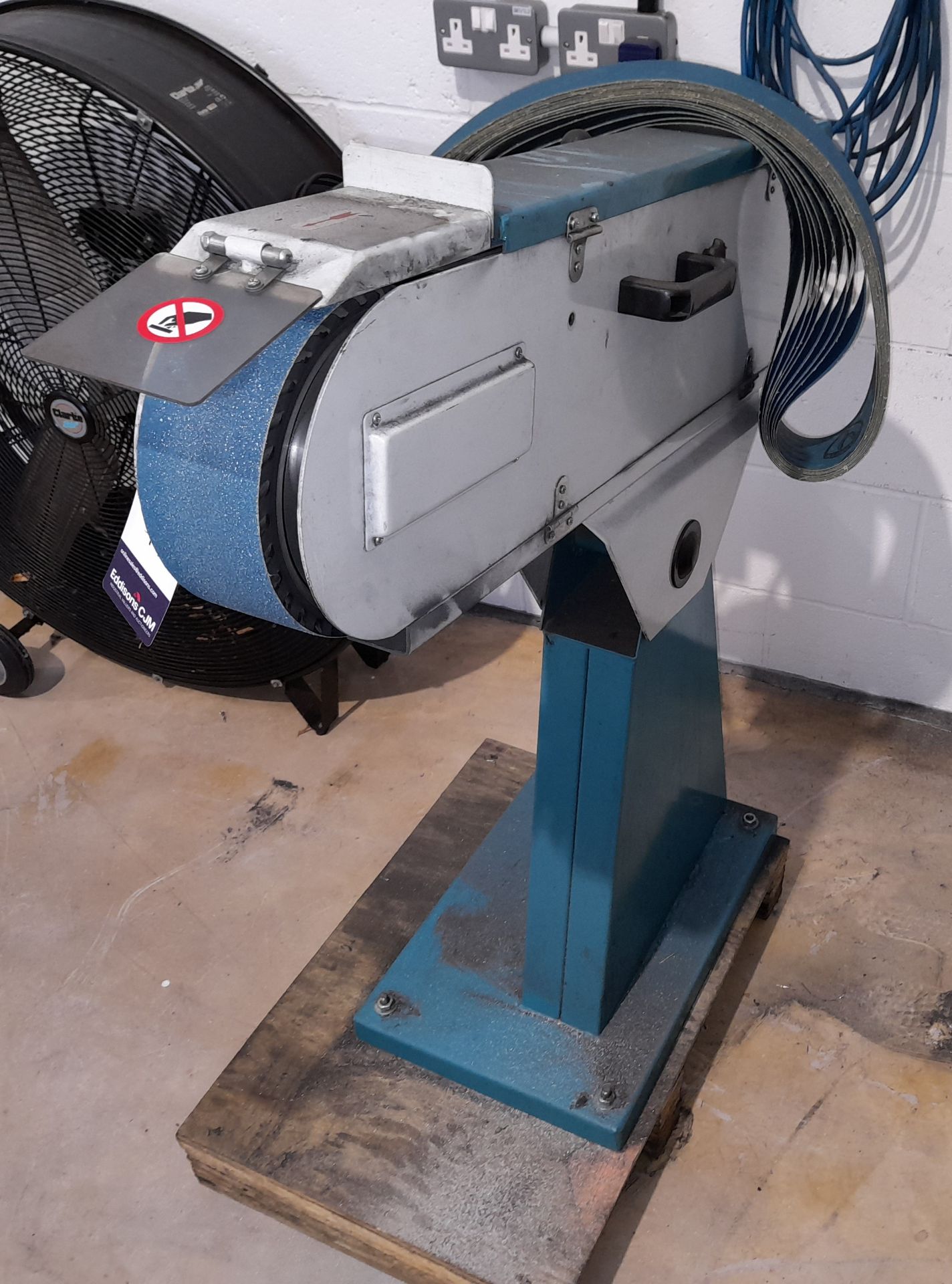 Axminster Engineer Series BS75 x 2000 75mm Belt Linisher, serial number 18AM-010-18-06 - Image 3 of 3