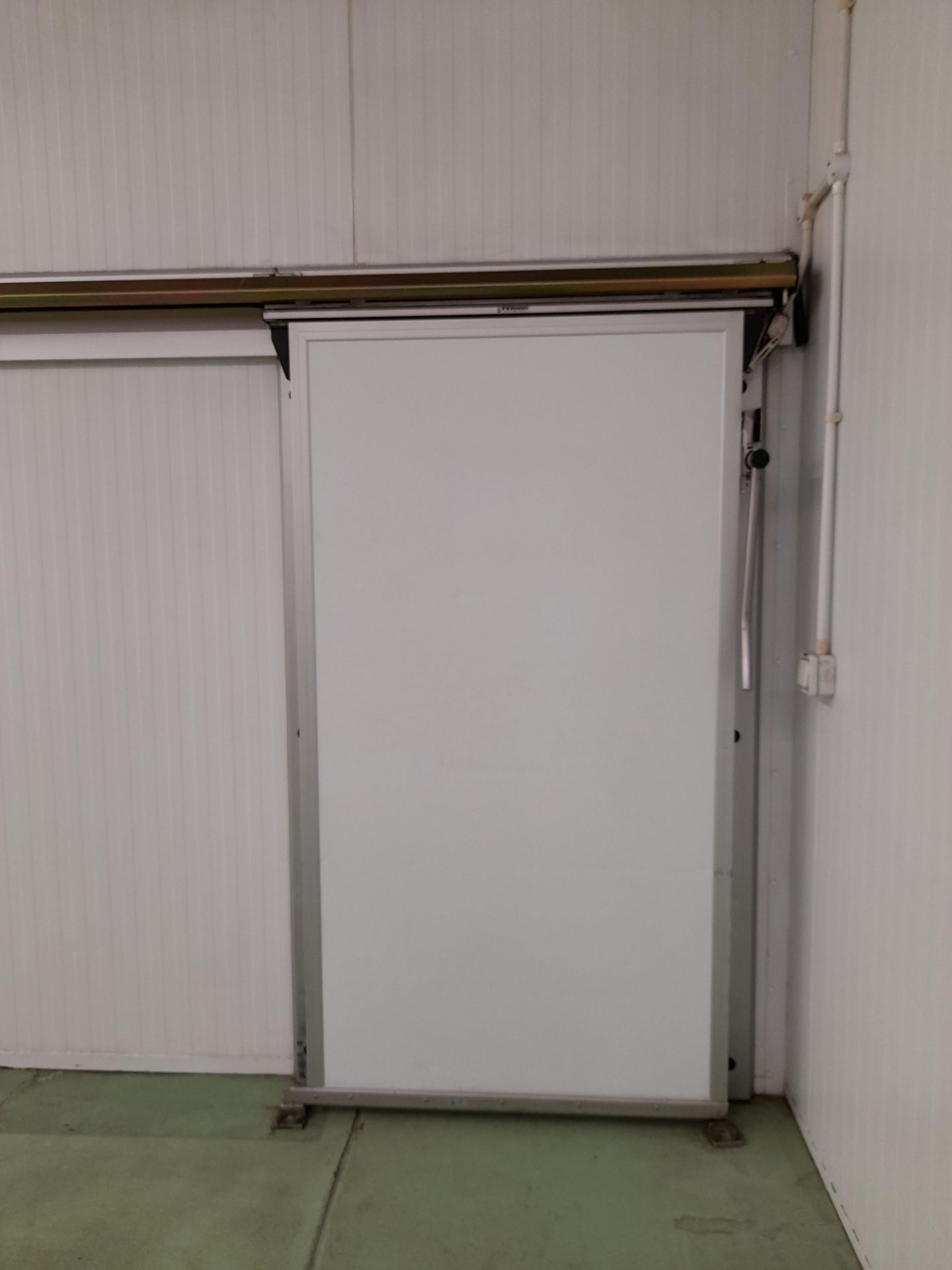 Twin Modular Fabricated Chill Room – Room 6 approx. 8m x 4.5m with 1 x Russell 3 fan chiller, Room 7 - Image 4 of 5