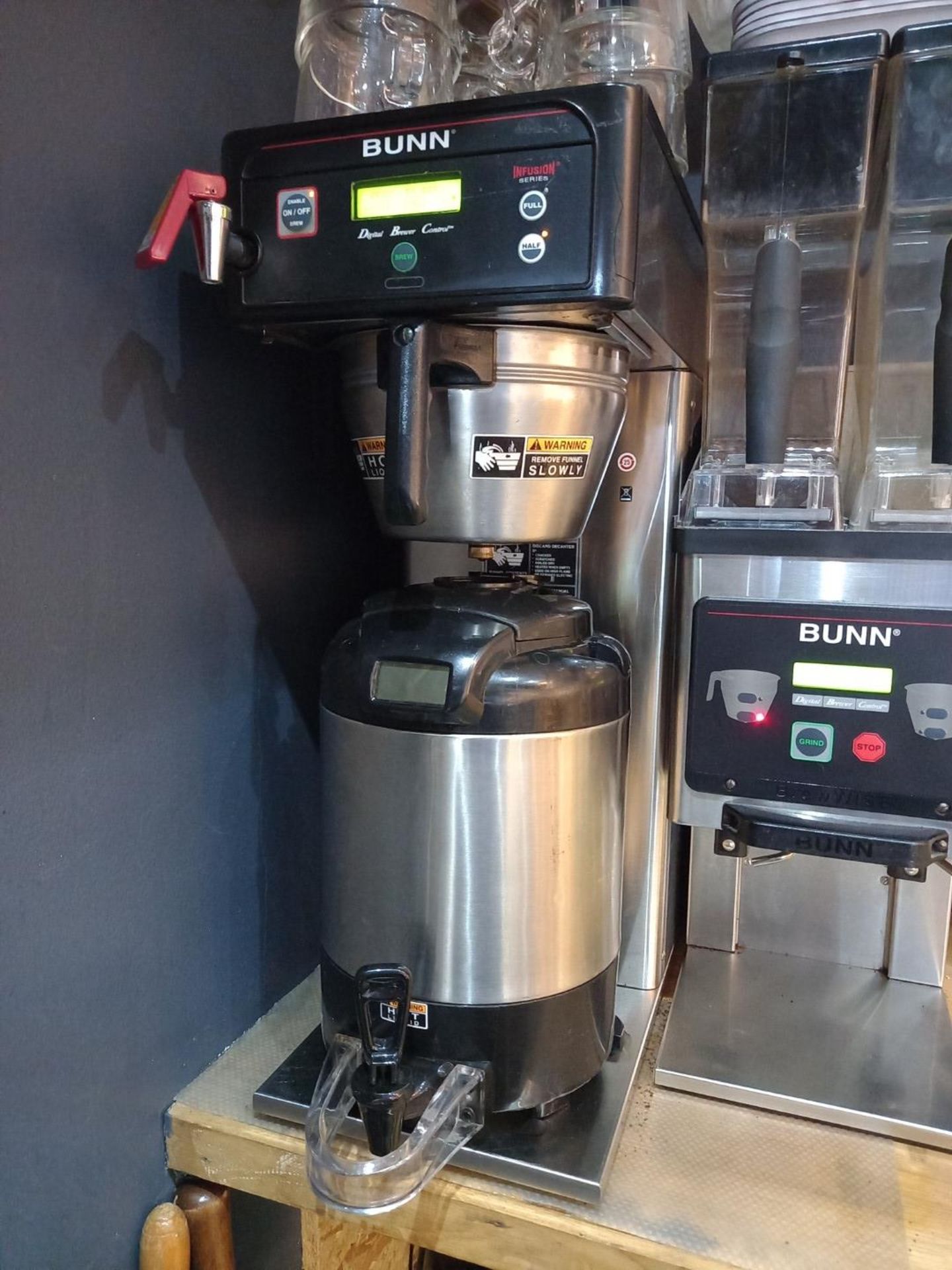 Bunn ICBA Coffee Brewer with Bunn MHGA IP x 1 Coffee Grinder 240v - Image 3 of 7