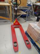 Clarke Strong Arm PTE550 2000kg Hydraulic Pallet T