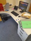 4x Cantilever Desks (2 Left Hand, 2 Right Hand) With 3 Draw Pedestals. Contents Excluded