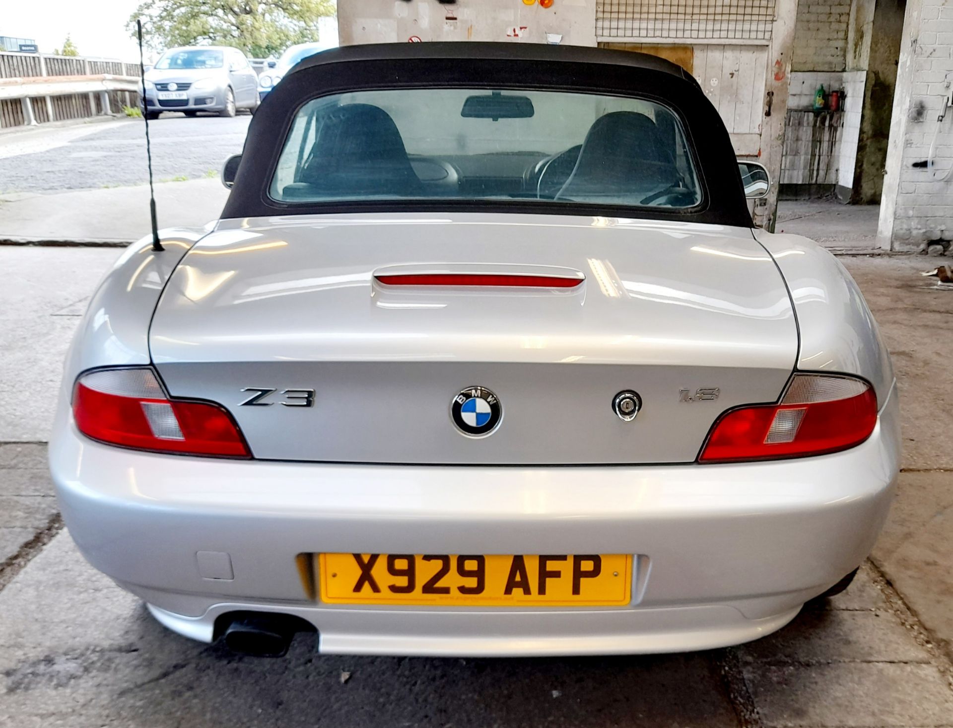 BMW Z3 Convertible 1895cc, Petrol, Manual, Silver, 29.09.2000, Registration X929 AFP, 69,586 - Image 5 of 17