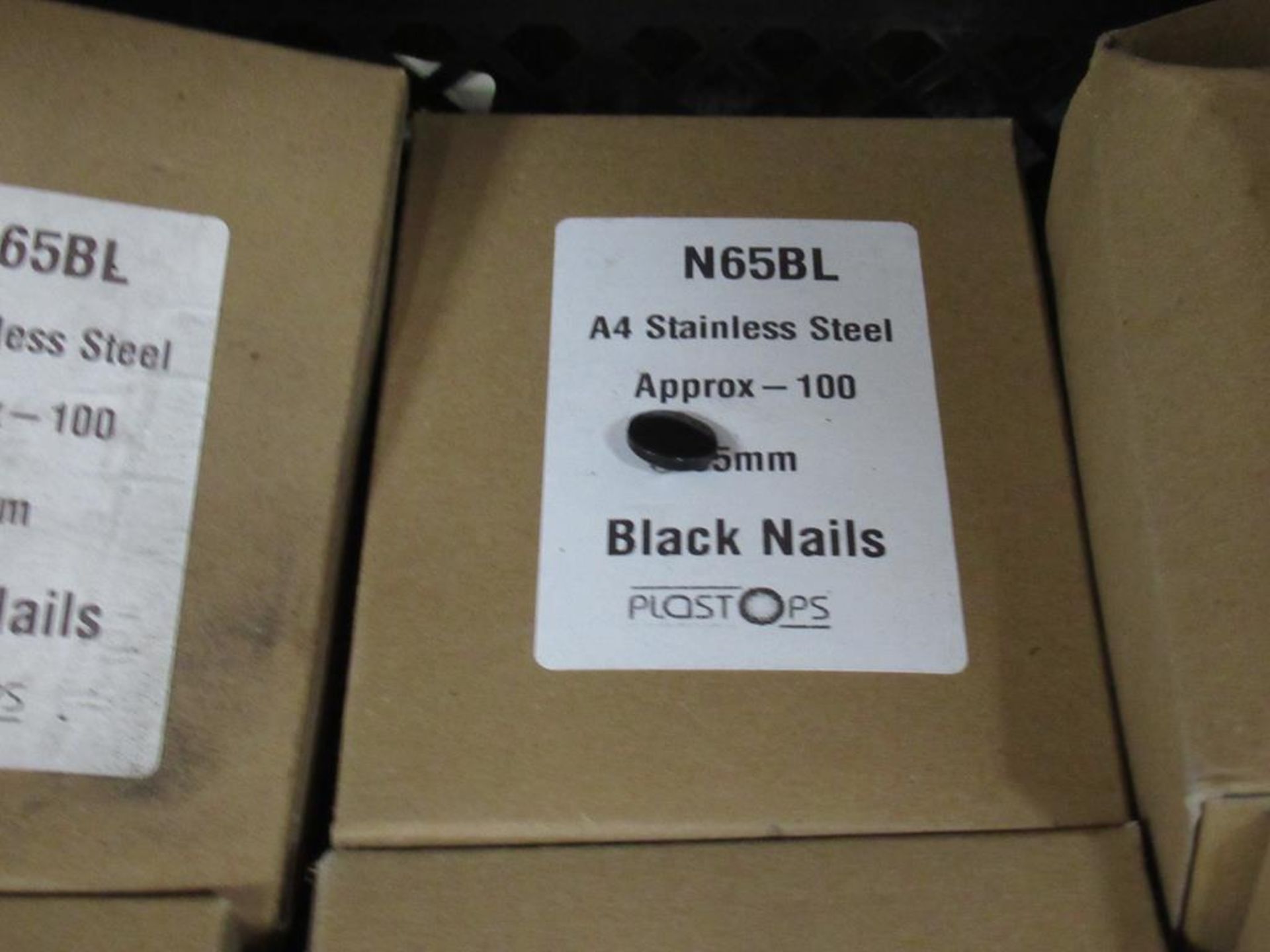 Box of Stainless Steel Black Nails - 65mm - Image 2 of 2