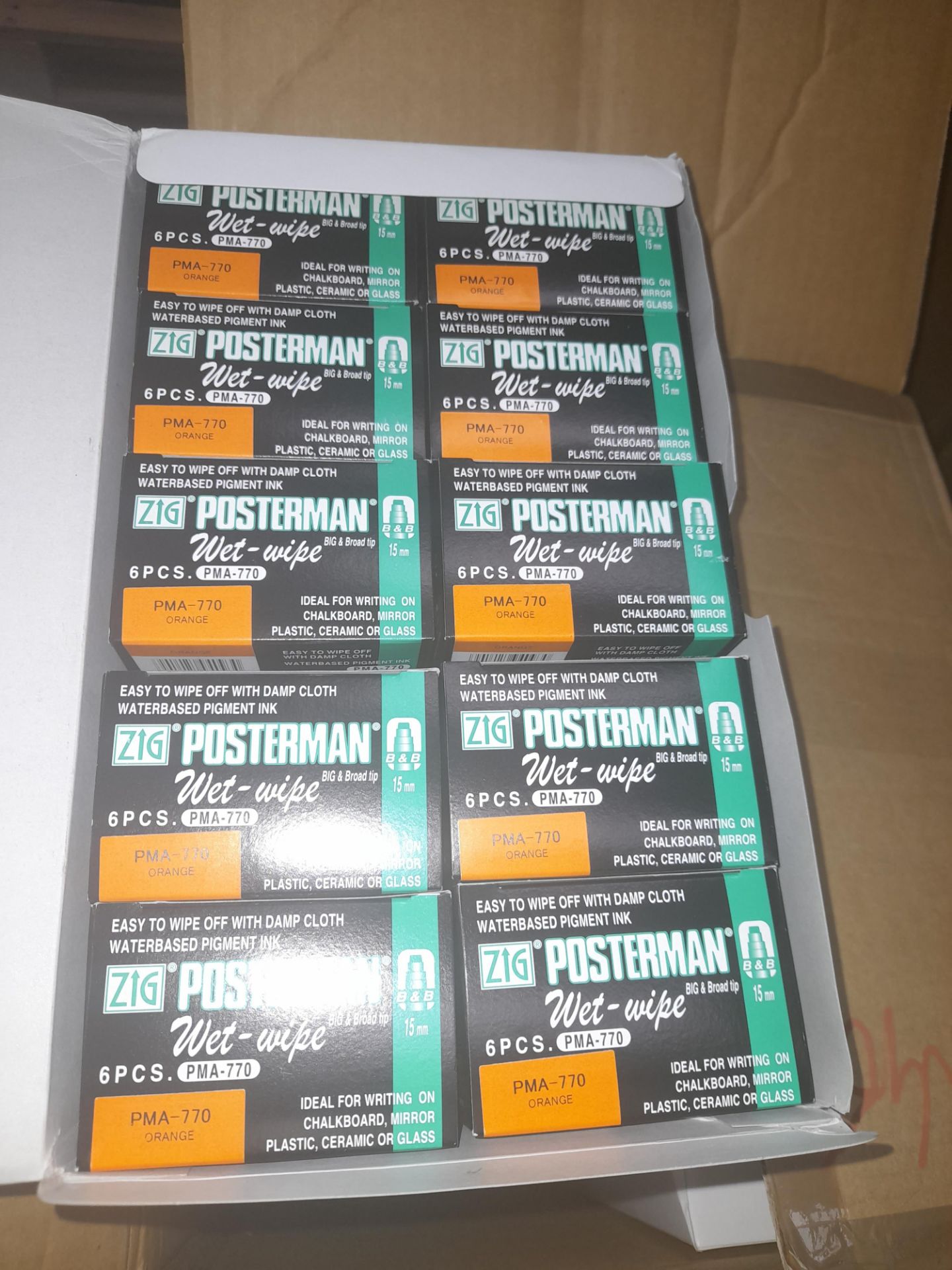 1 x Box of Kuretake Zig Posterman Wet-Wipe Orange - Image 4 of 6