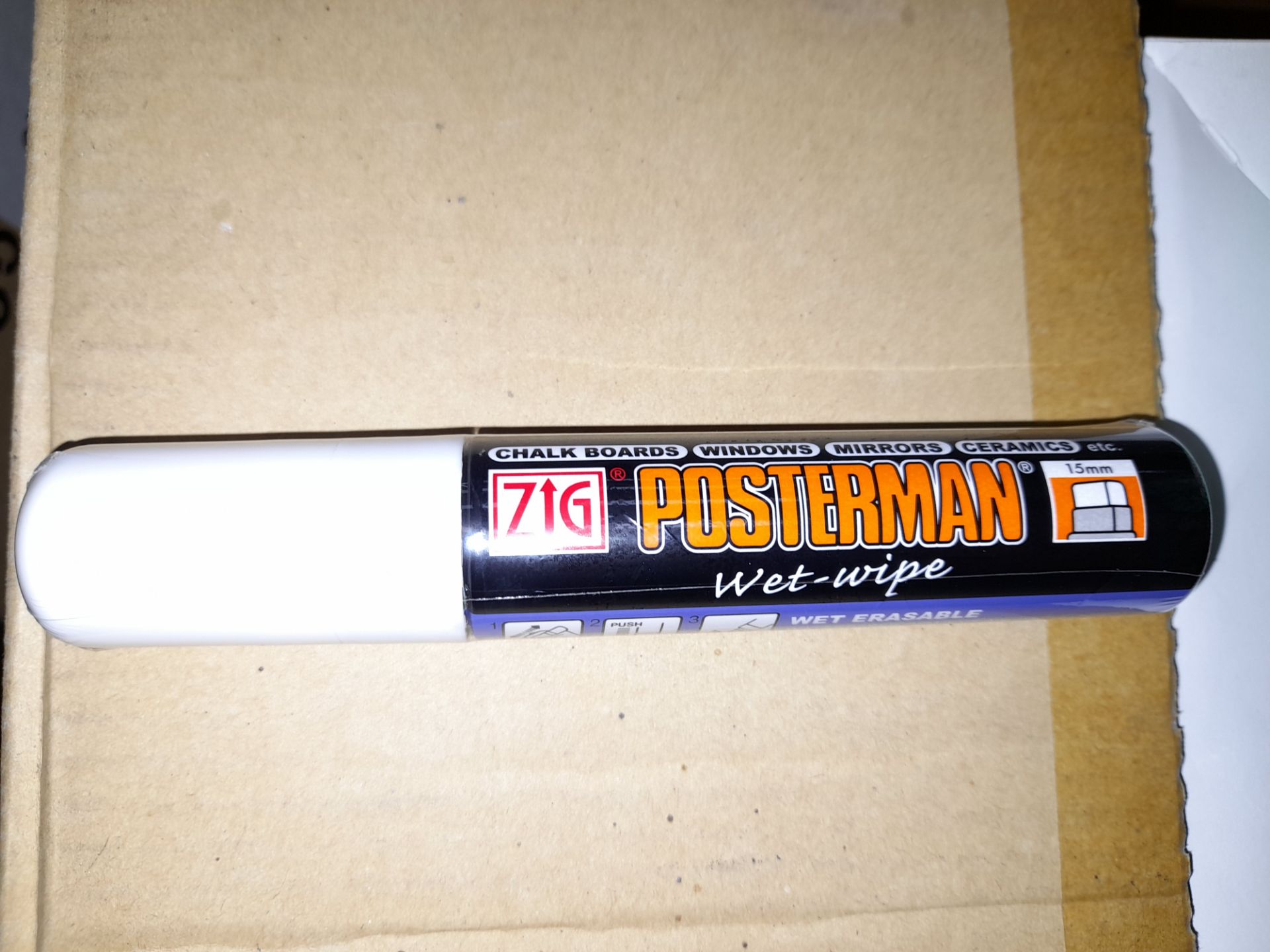 1 x Box of Kuretake Zig Posterman Wet-Wipe white P - Image 6 of 6