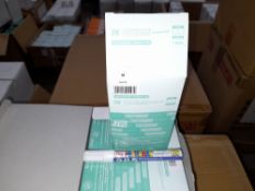 1 x Box of Kuretake Zig Posterman White PMA-30 Mar