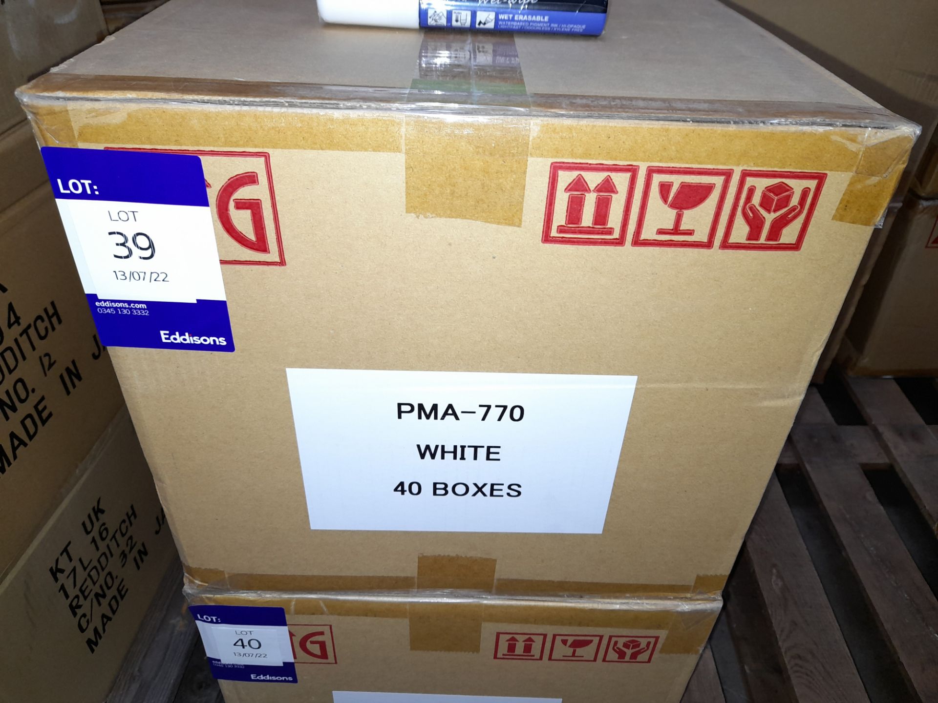 1 x Box of Kuretake Zig Posterman Wet-Wipe white P - Image 2 of 2