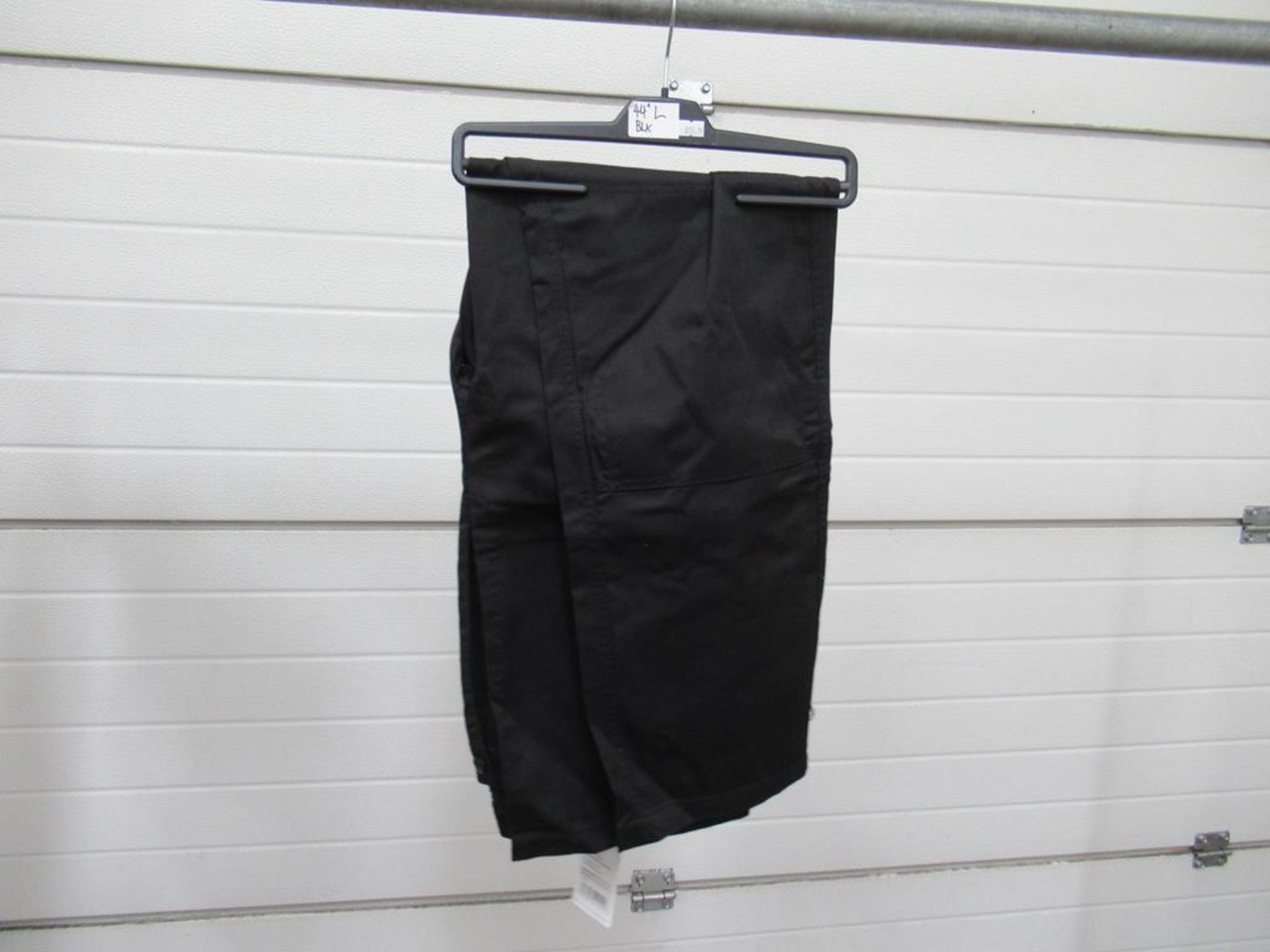 Work Trousers in Black - 32.5" Leg and 33" Leg. - Image 4 of 5