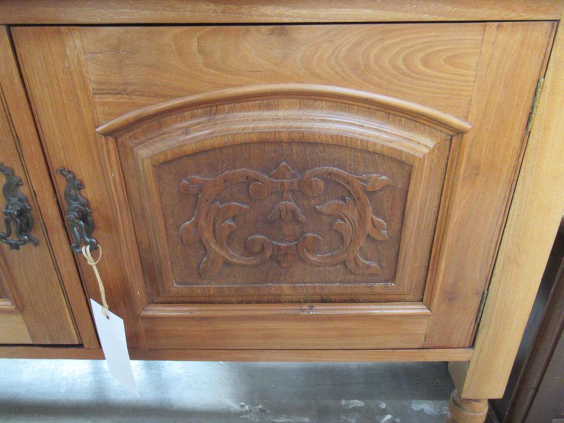 Light Wood Two Door Cabinet - Image 4 of 4