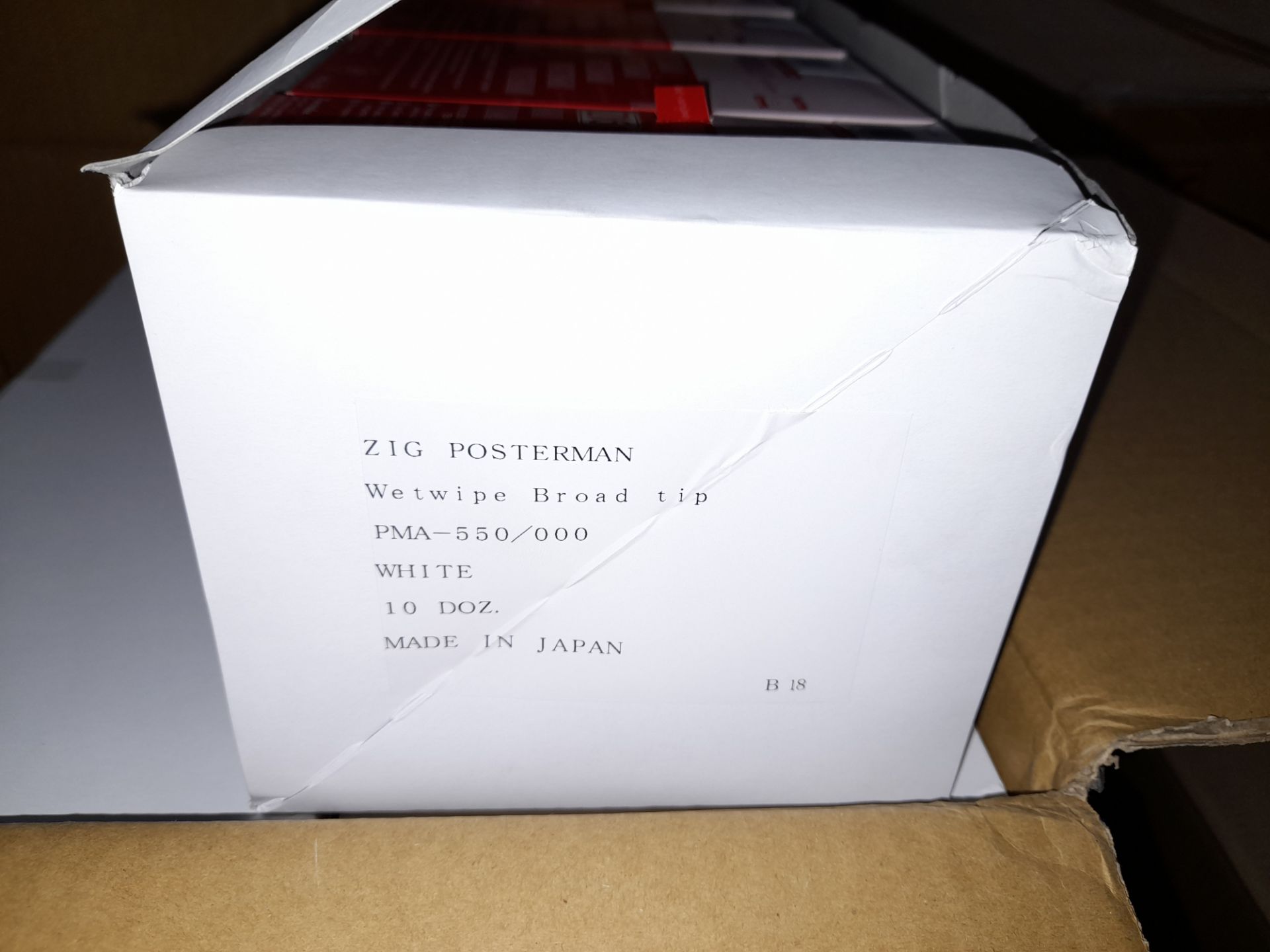 1 x Box of Kuretake Zig Posterman Wet-Wipe White P - Image 3 of 5