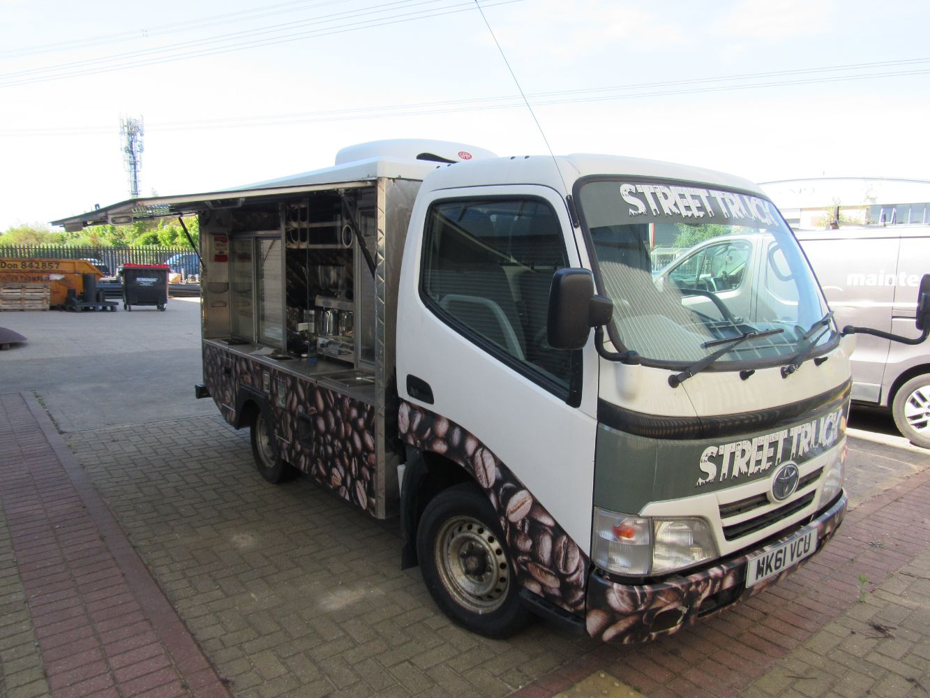 Jiffy Barista Truck and Westwood Ride on Tractor