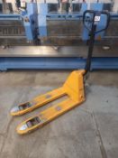 2500Kg PEDESTRIAN PALLET TRUCK