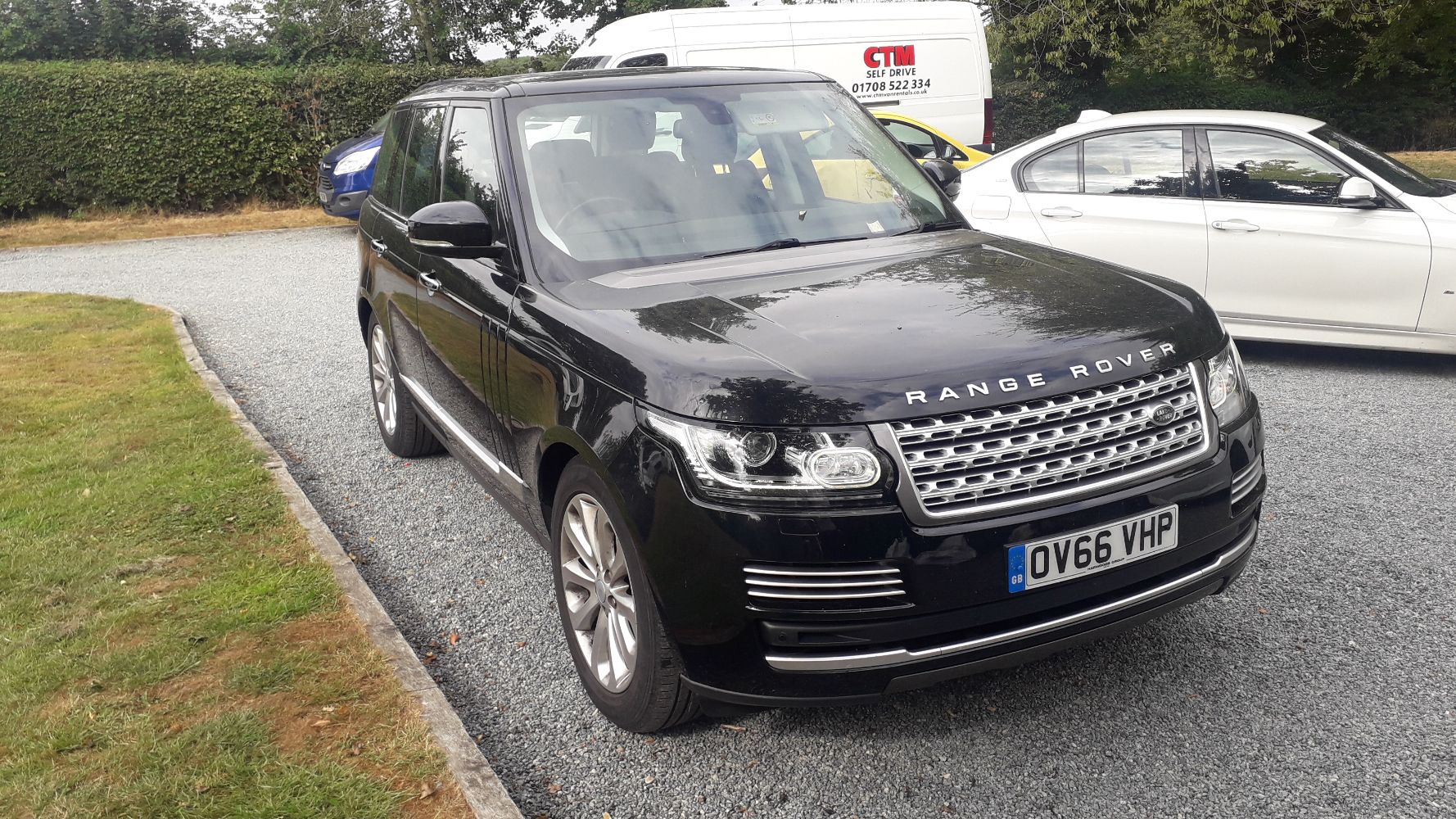 Range Rover 3.0 TDV6 Vogue SE (2017) & Mercedes-Benz C350e Sport 4 Door Auto Hybrid Electric Saloon (2016)