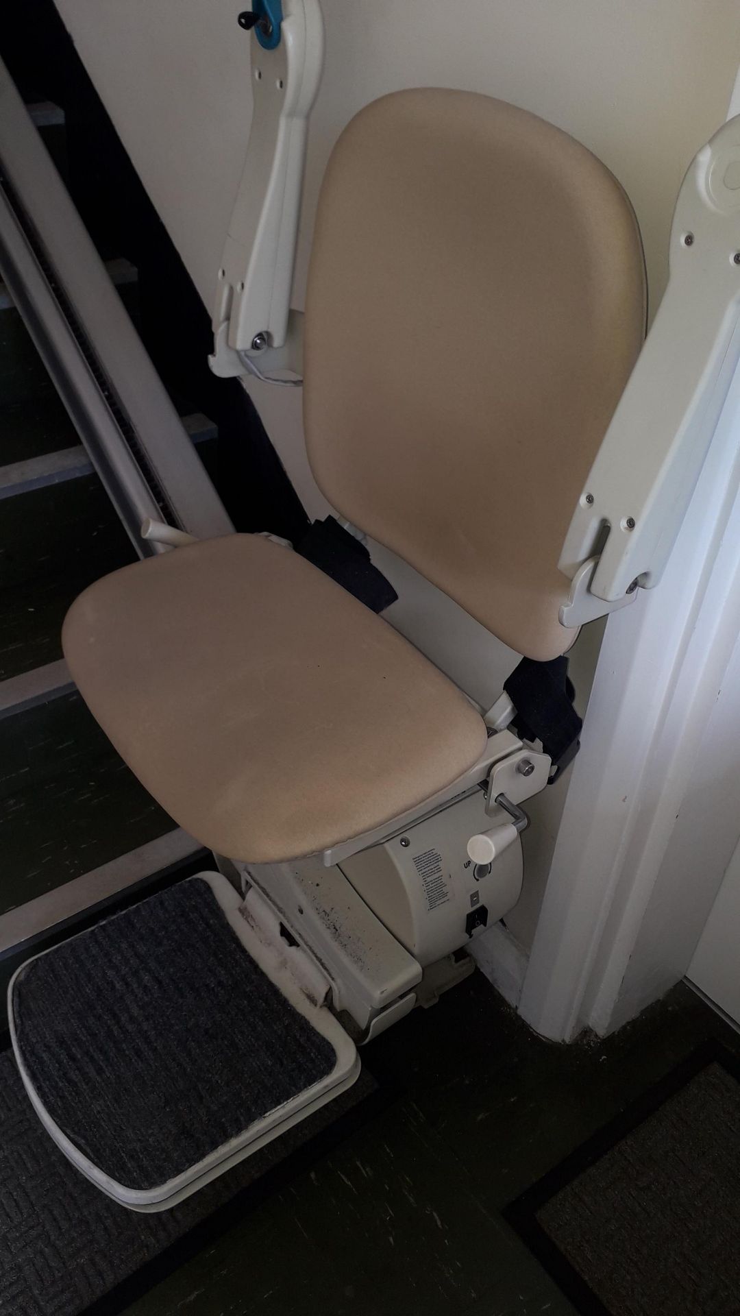 Minivator Stairlift with Rails for 14 tread straight Stairway (Fitted - Requires Disconnection By - Image 3 of 5