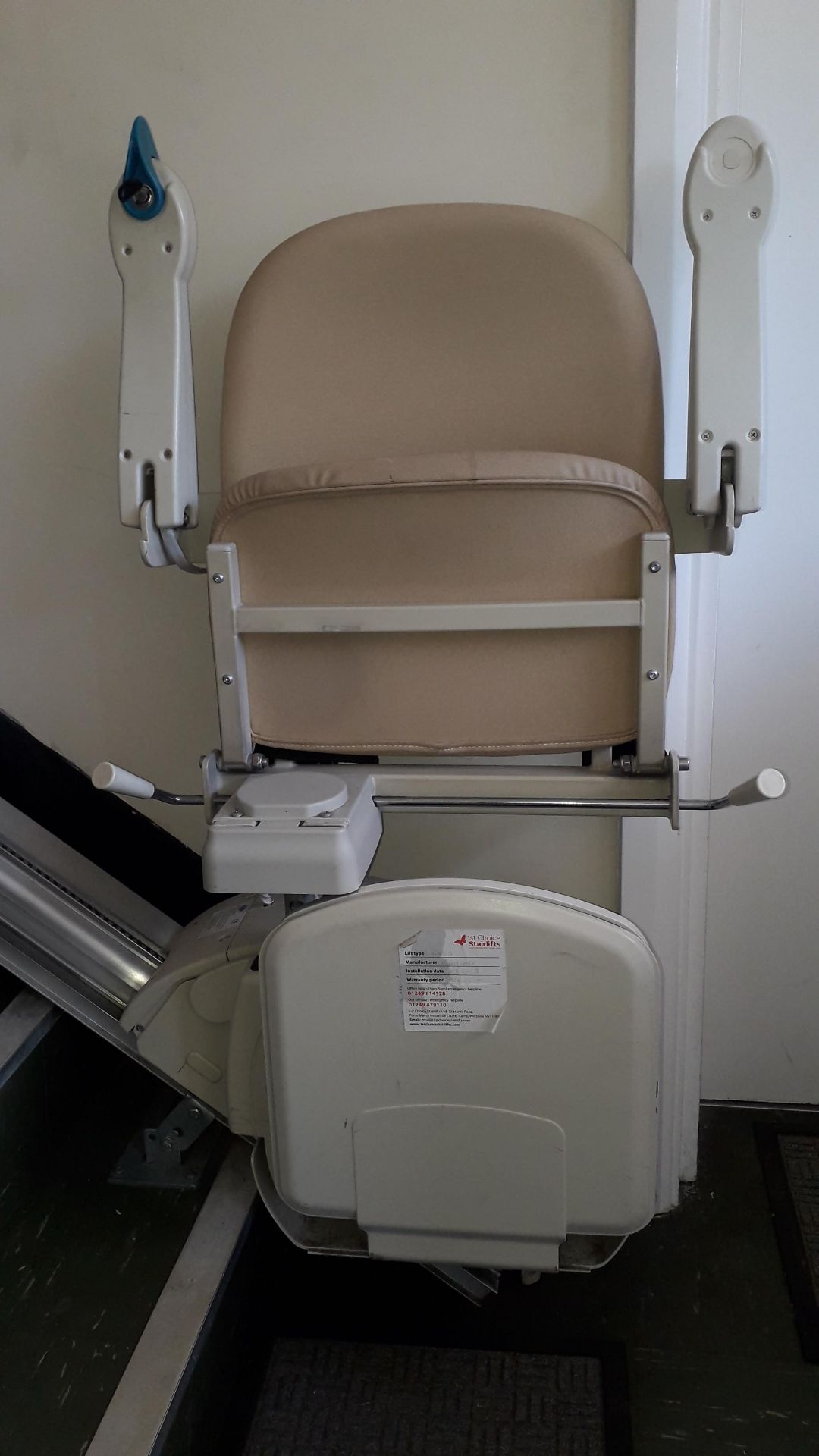 Minivator Stairlift with Rails for 14 tread straight Stairway (Fitted - Requires Disconnection By