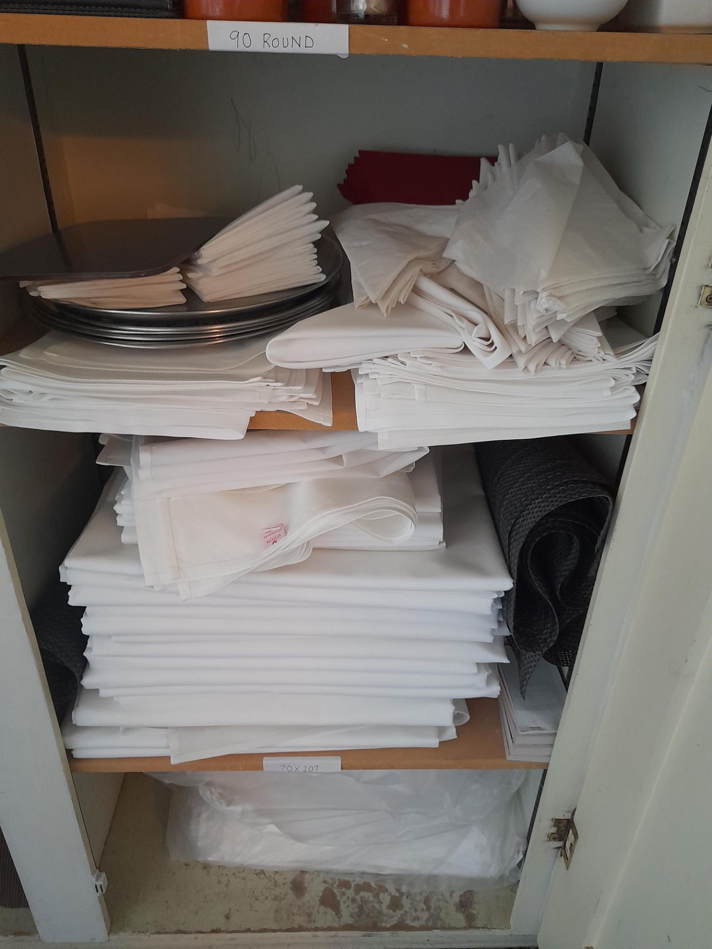 Large qty of cutlery & table linen to cupboard - Image 4 of 5