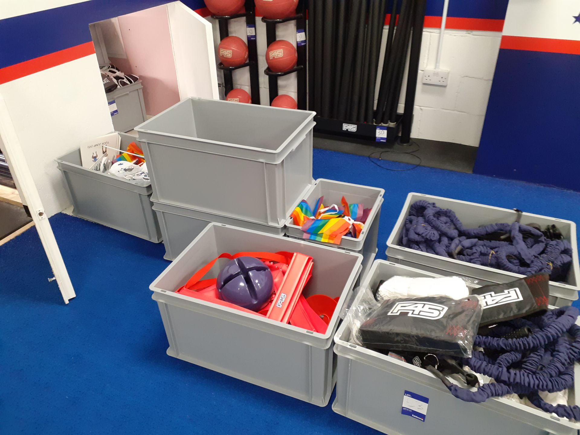 Quantity of F45 Accessories including Resistance Bands, Gloves, Markers, Training gloves, Glove - Image 2 of 7