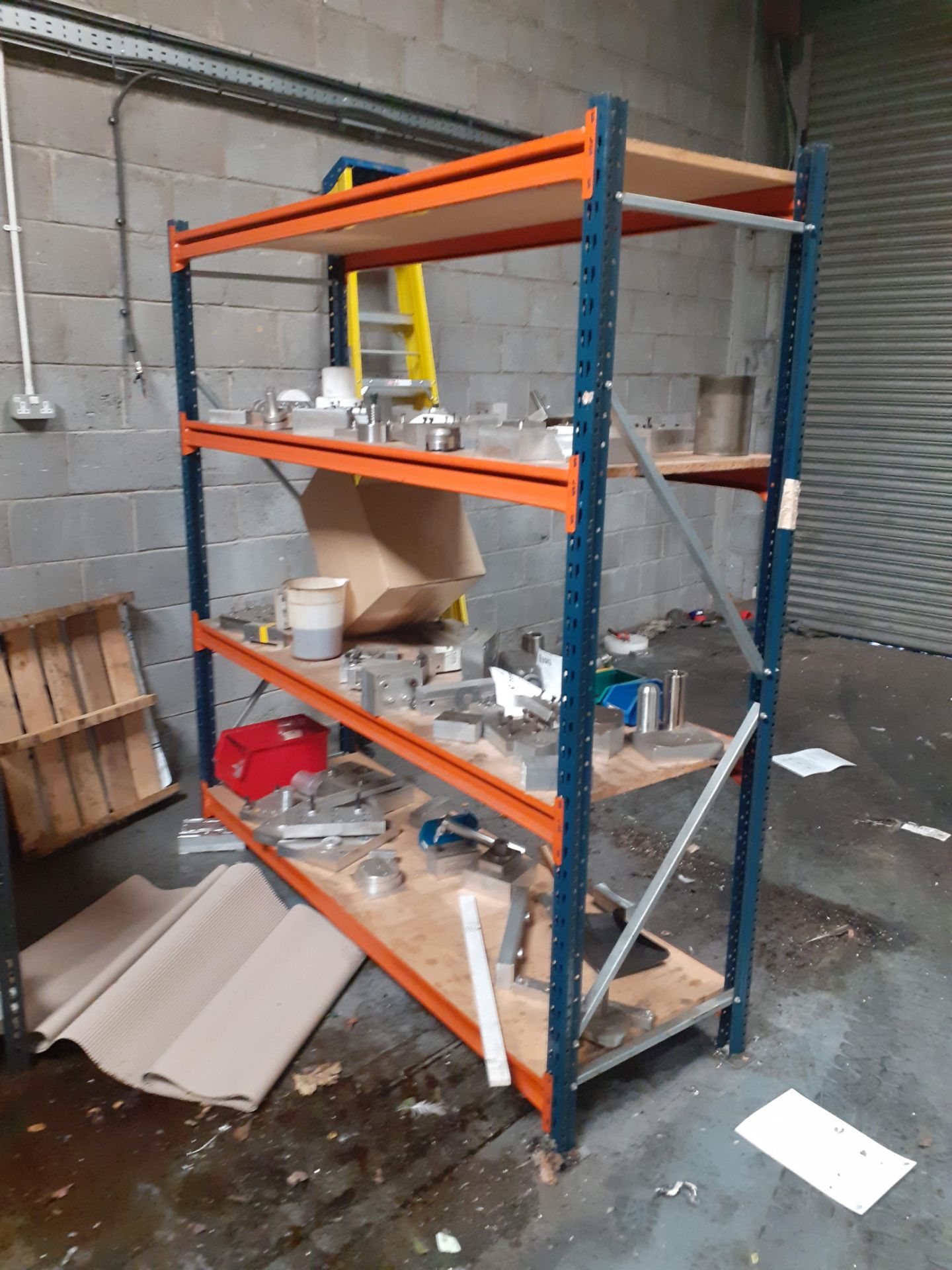 Two steel workbenches, two shelving units & cabinet including contents - Image 3 of 3