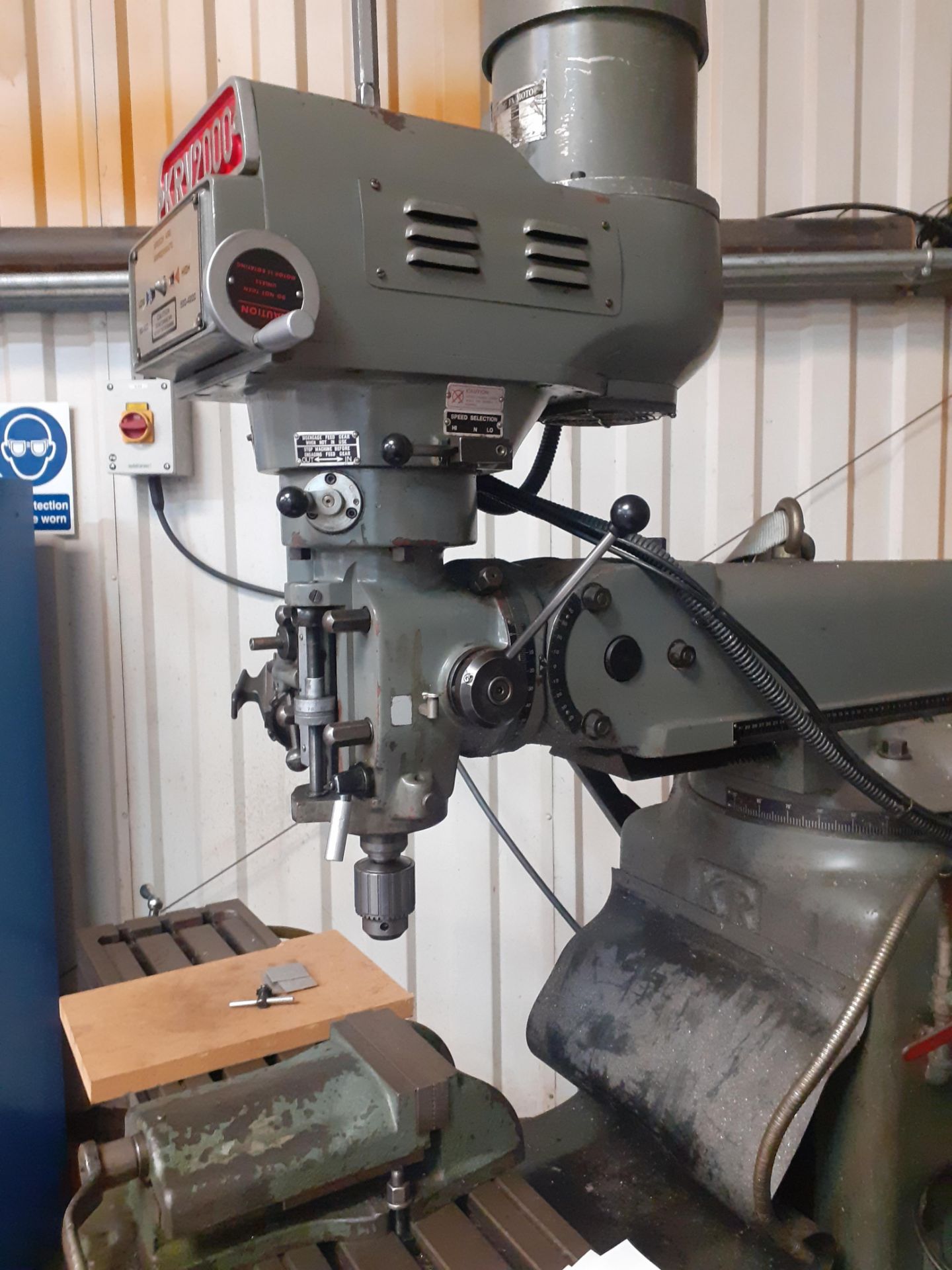 KRV2000 Vertical Milling Machine Serial Number – (1999) with Anilam Mini Wizard X-Y Dro - Image 3 of 4