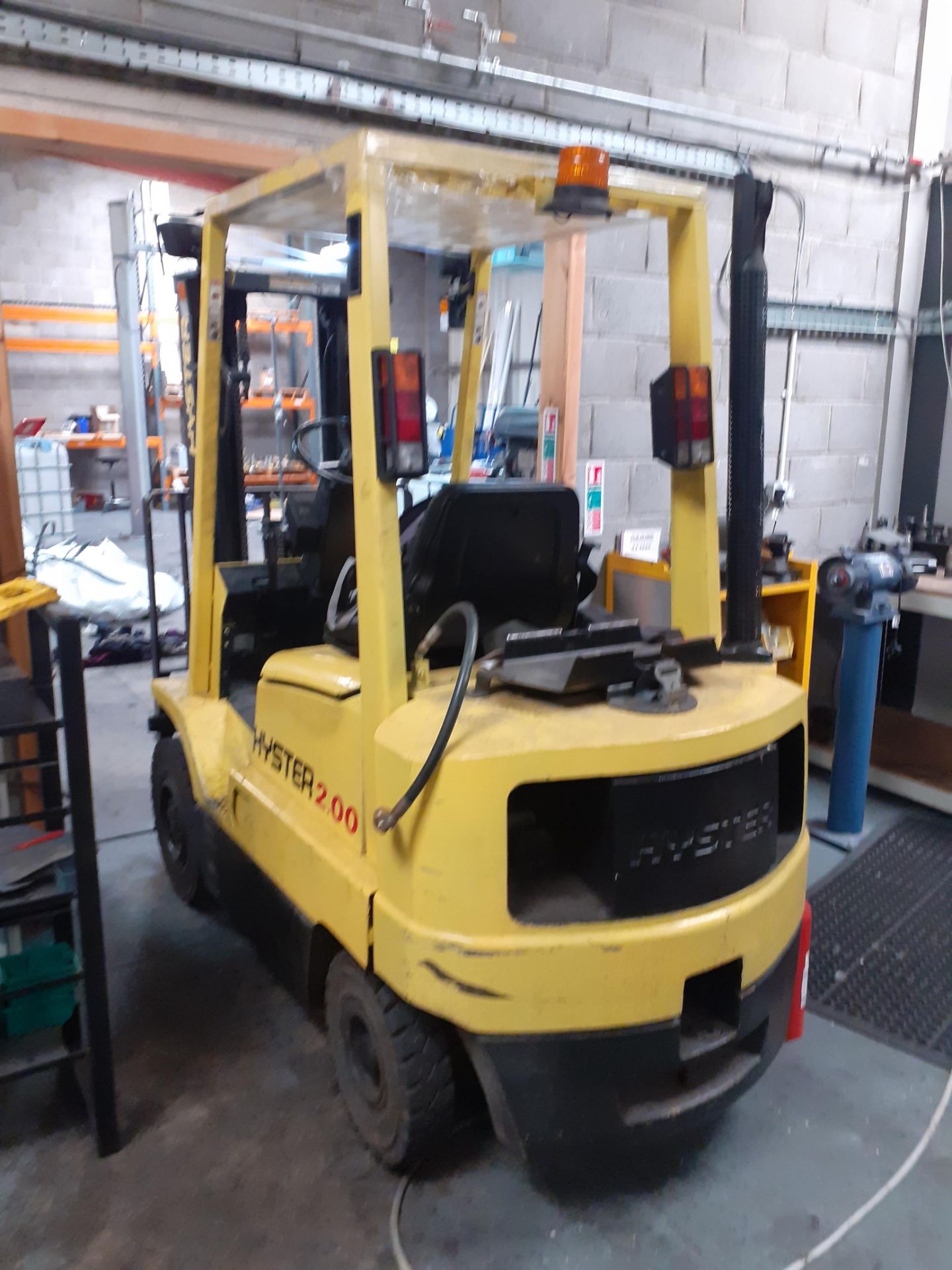 Hyster 2.00 XM 2 Ton LPG Forklift Truck, Serial Number 0001B033788 fitted Triple Stage Mast & Side - Image 2 of 4