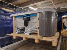 Part complete hot tub, approx. 1.7m x 2.1m (Unders