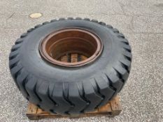 Aurora 16.00-25 Tyre and wheel