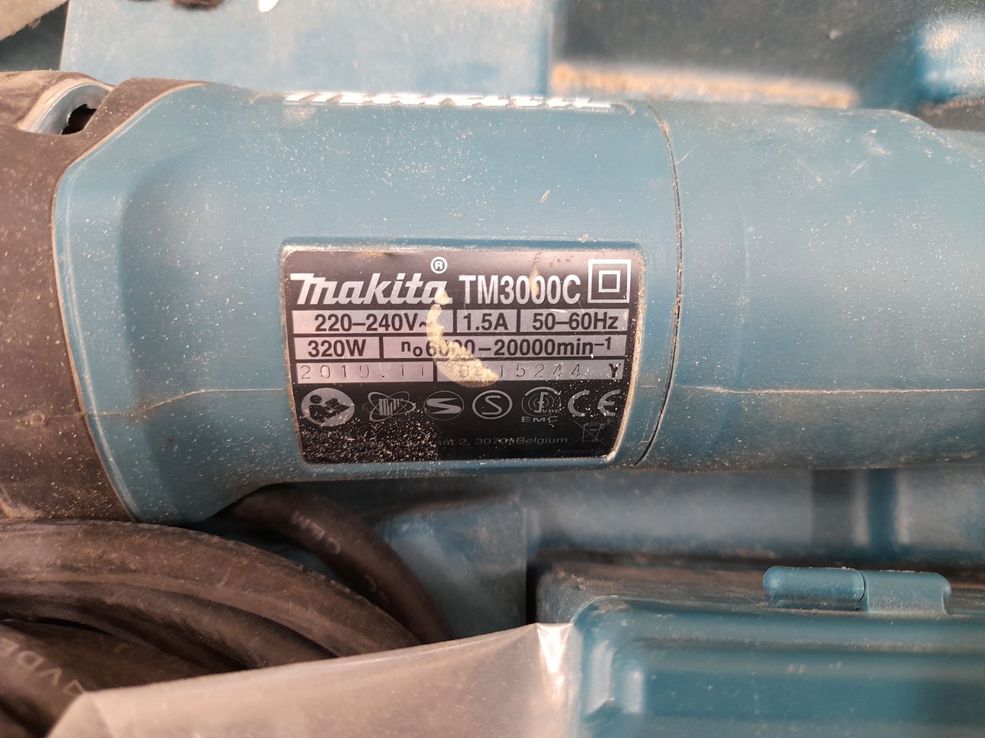 Makita TM3000CX4 240V hand held multitool with box (Located in Axminster, Devon) - Image 2 of 3