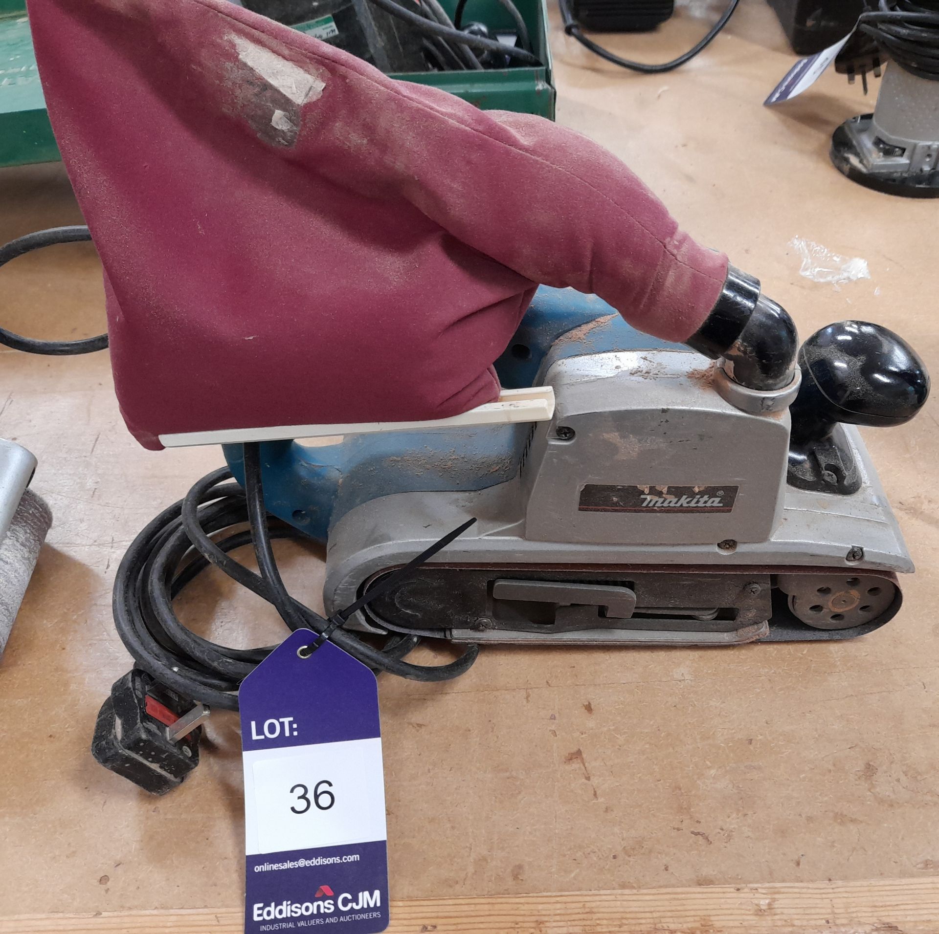 Makita 9403 240V hand held sander (Located in Axminster, Devon)