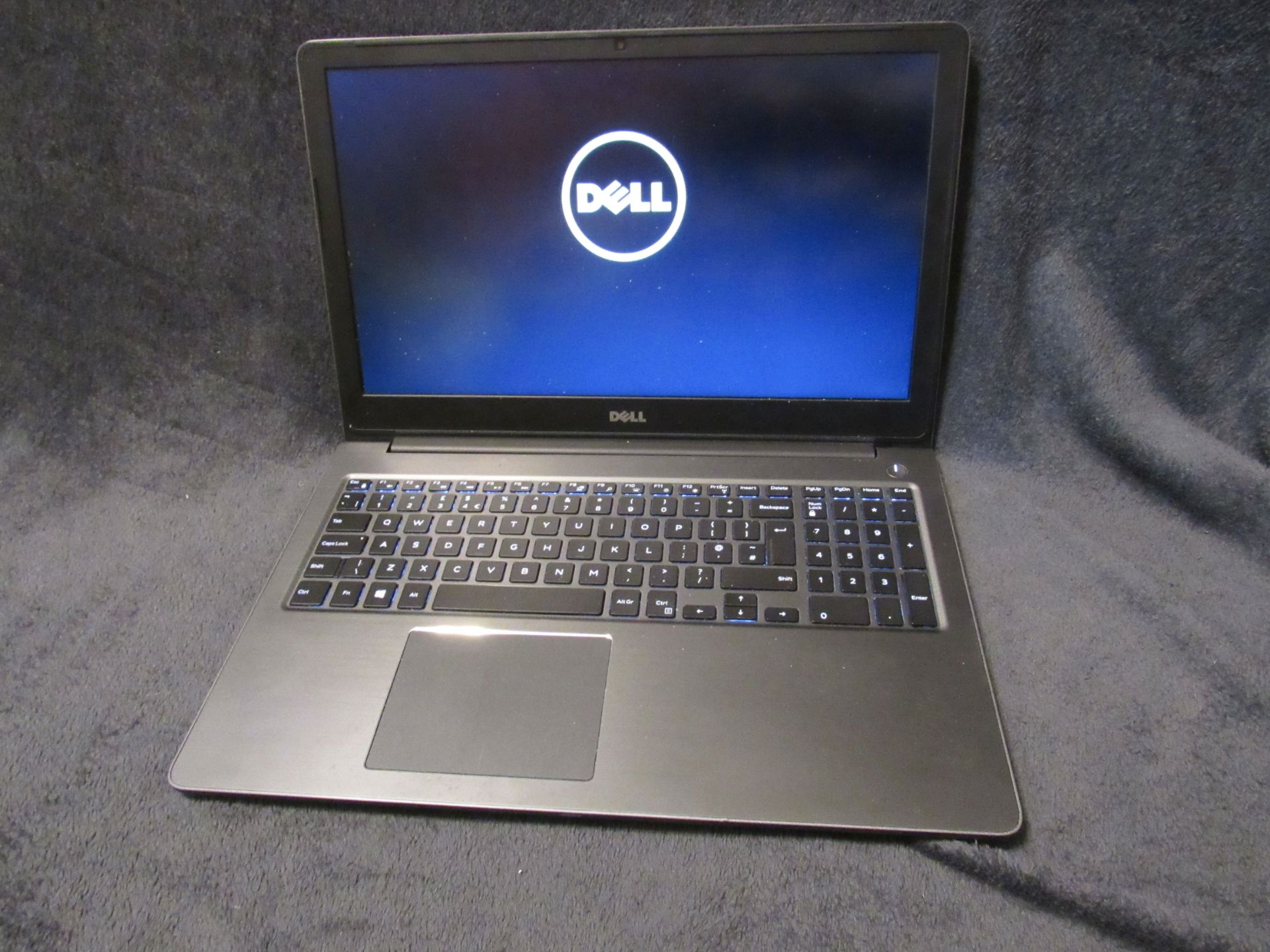 Dell P62F / Service Tag 3Q247H2 Intel i5-7200U 8GB Ram, 256GB SATA 6Gbps M.2 Internal Solid State - Image 5 of 7