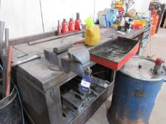 Heavy duty timber work bench with vice