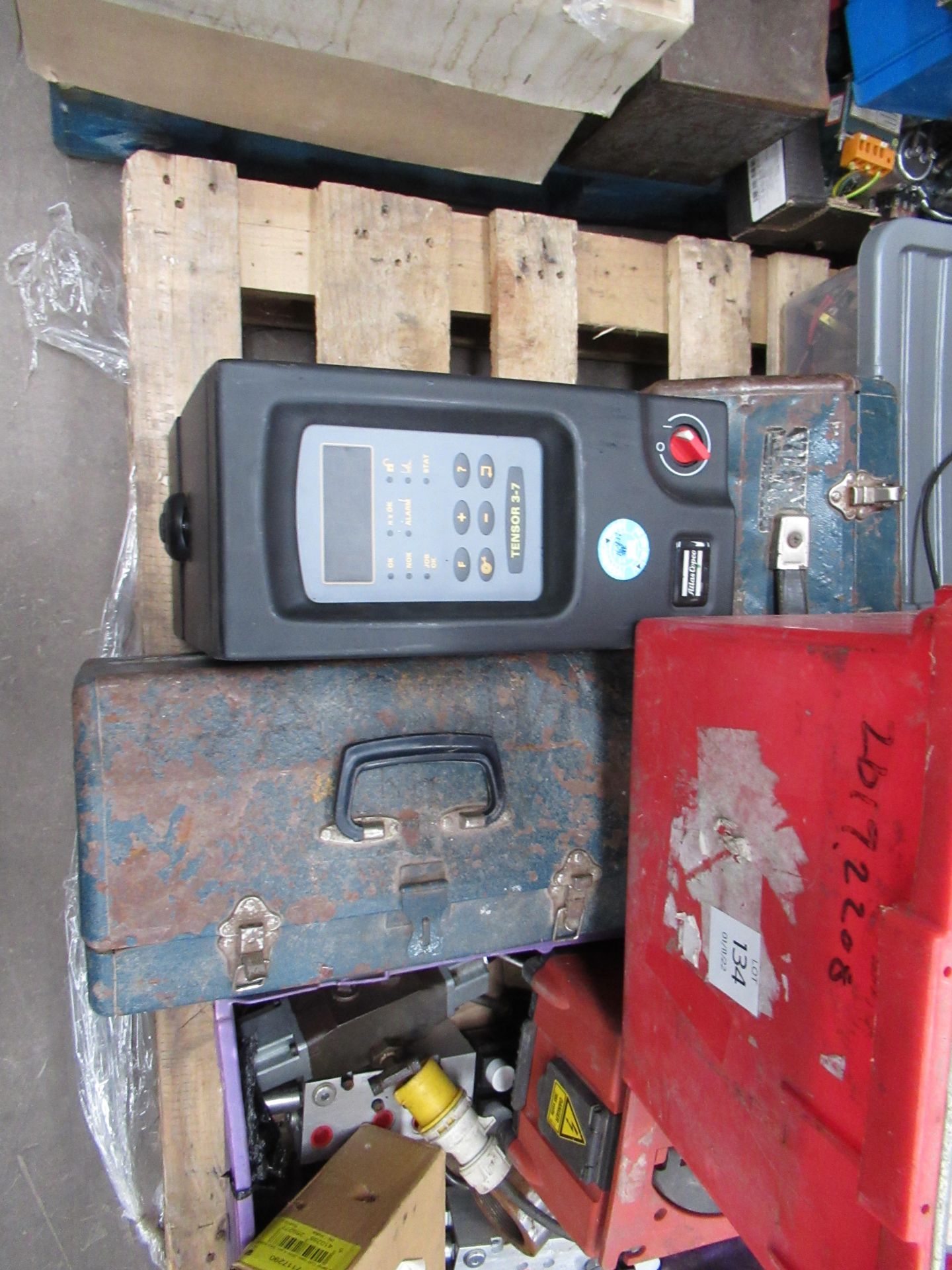 A pallet of various electrical items, tool boxes and contents etc. Please note this lot has a lift o - Image 3 of 5