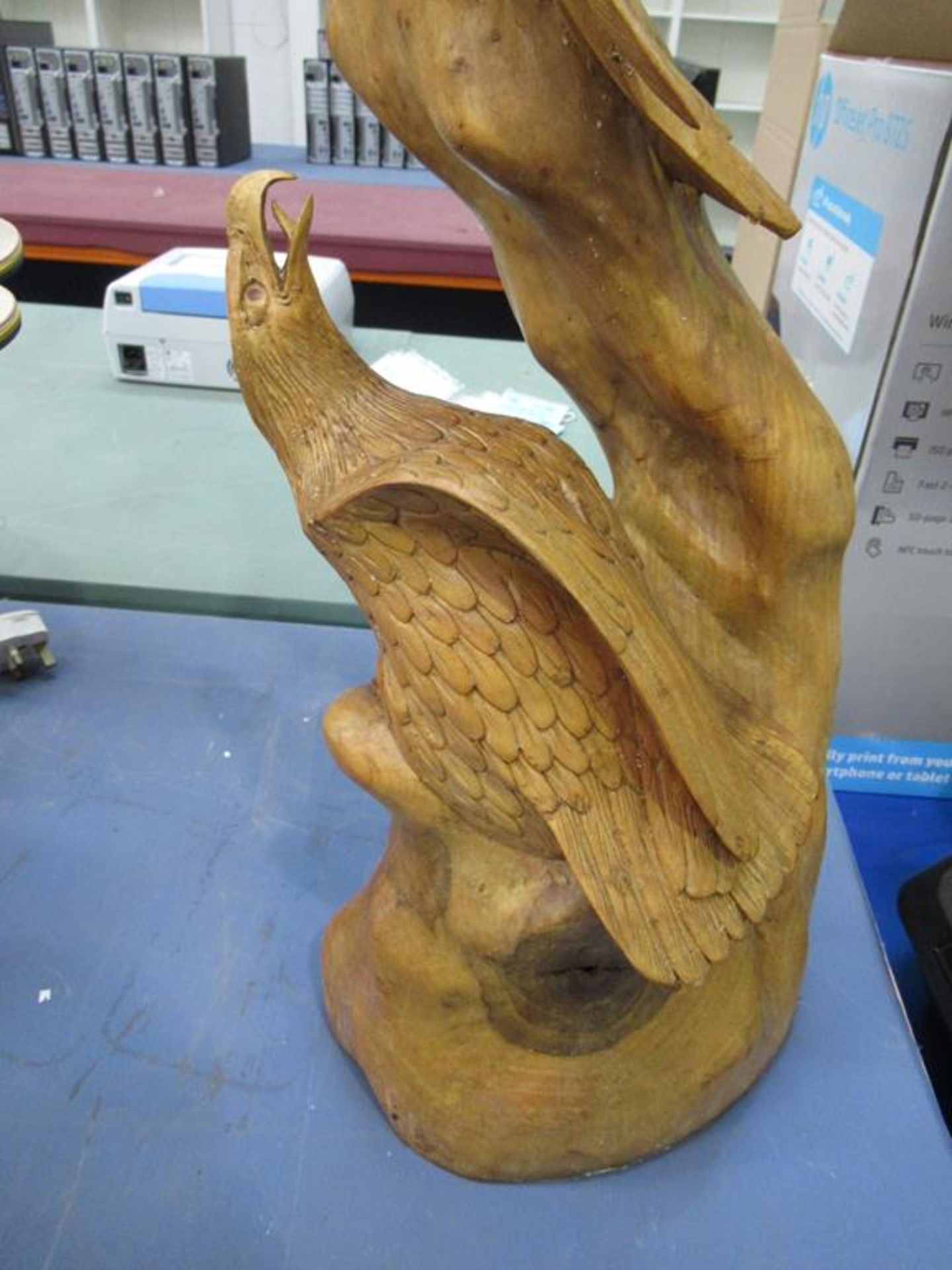 2x Carved Wooden Eagle Figures - 1x 4ft Tall - Image 8 of 16