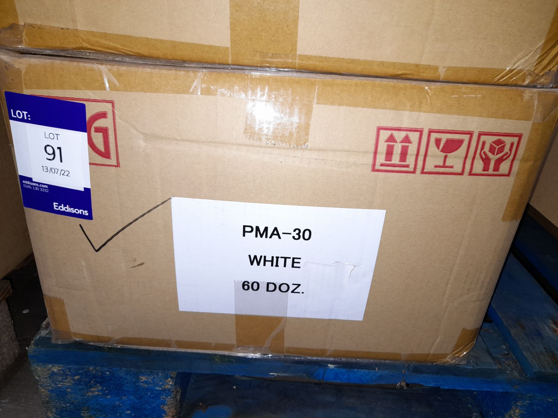 1 x Box of Kuretake Zig Posterman White PMA-30 Mar - Image 2 of 2